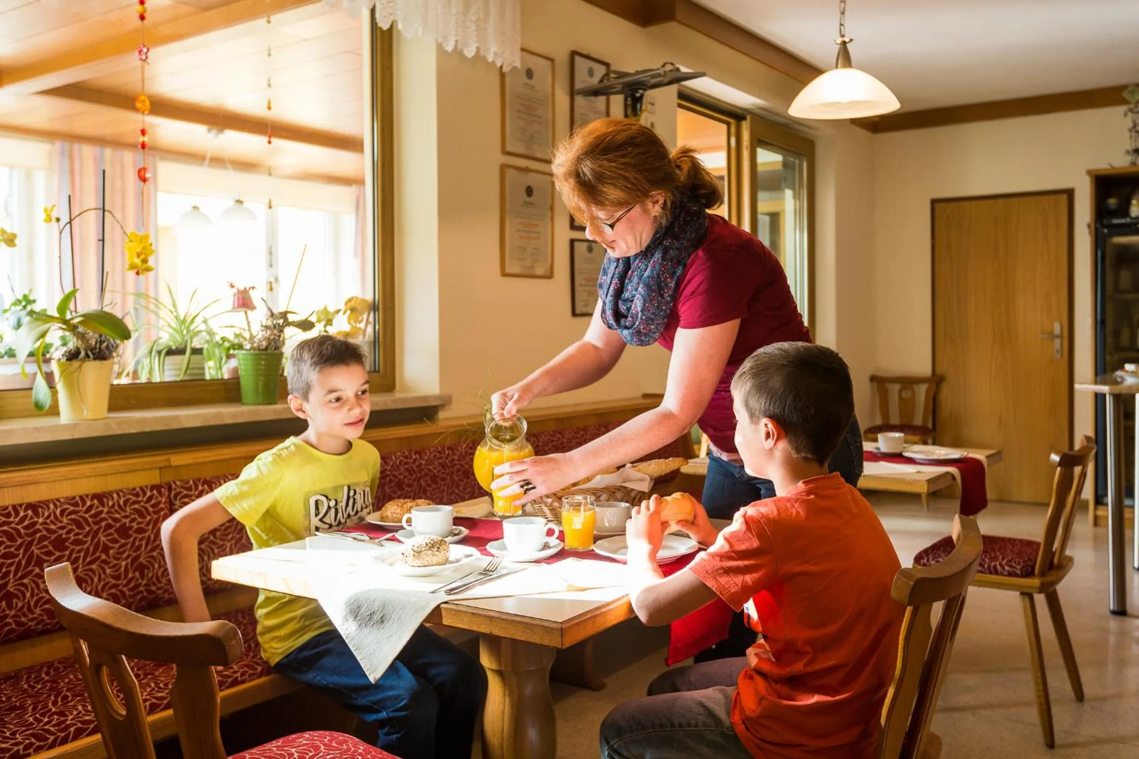 Buffet breakfast in Haus Martin - Schneeberger