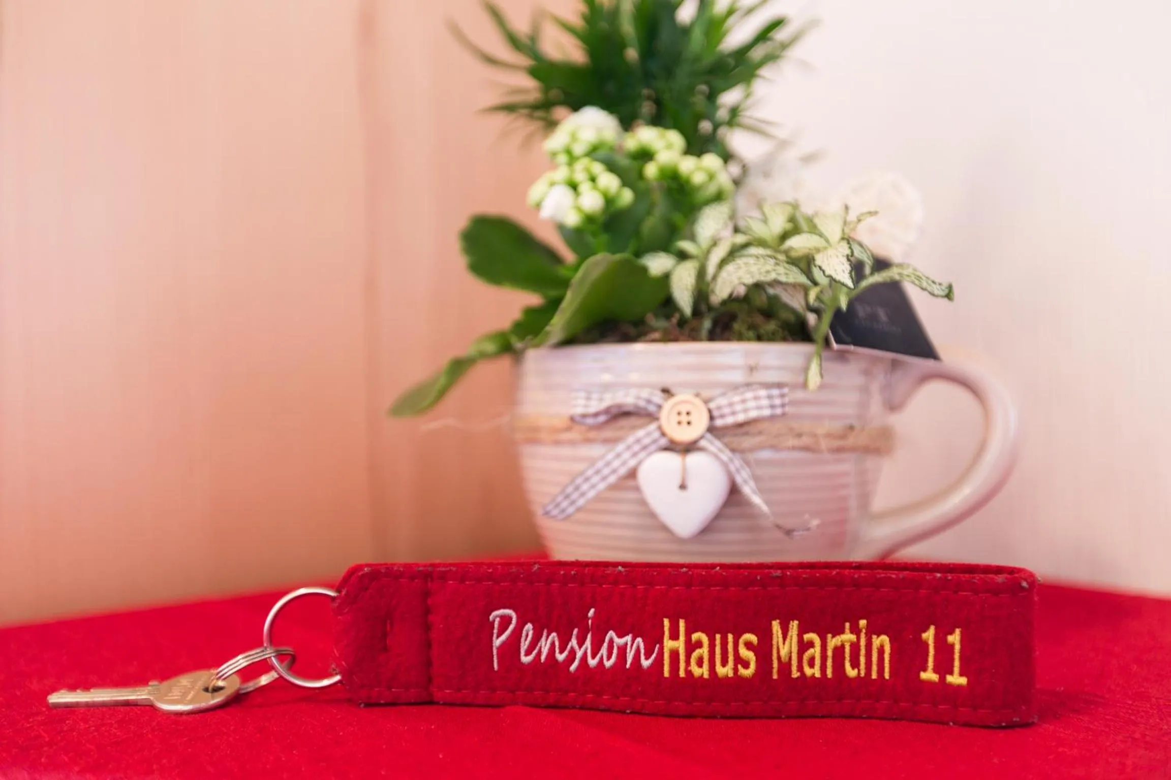 Logo/Certificate/Sign in Haus Martin - Schneeberger