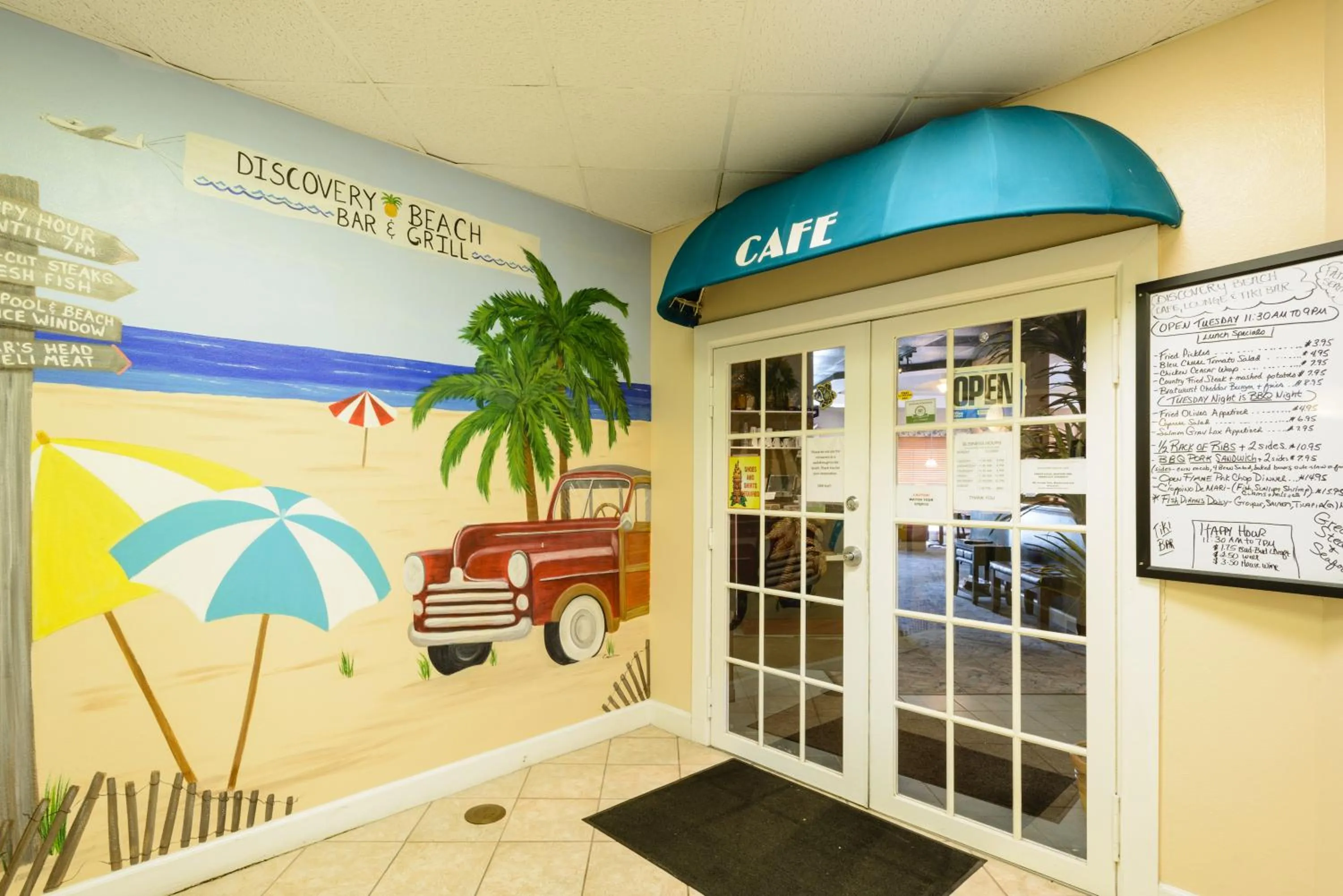 Restaurant/places to eat in Discovery Beach Resort