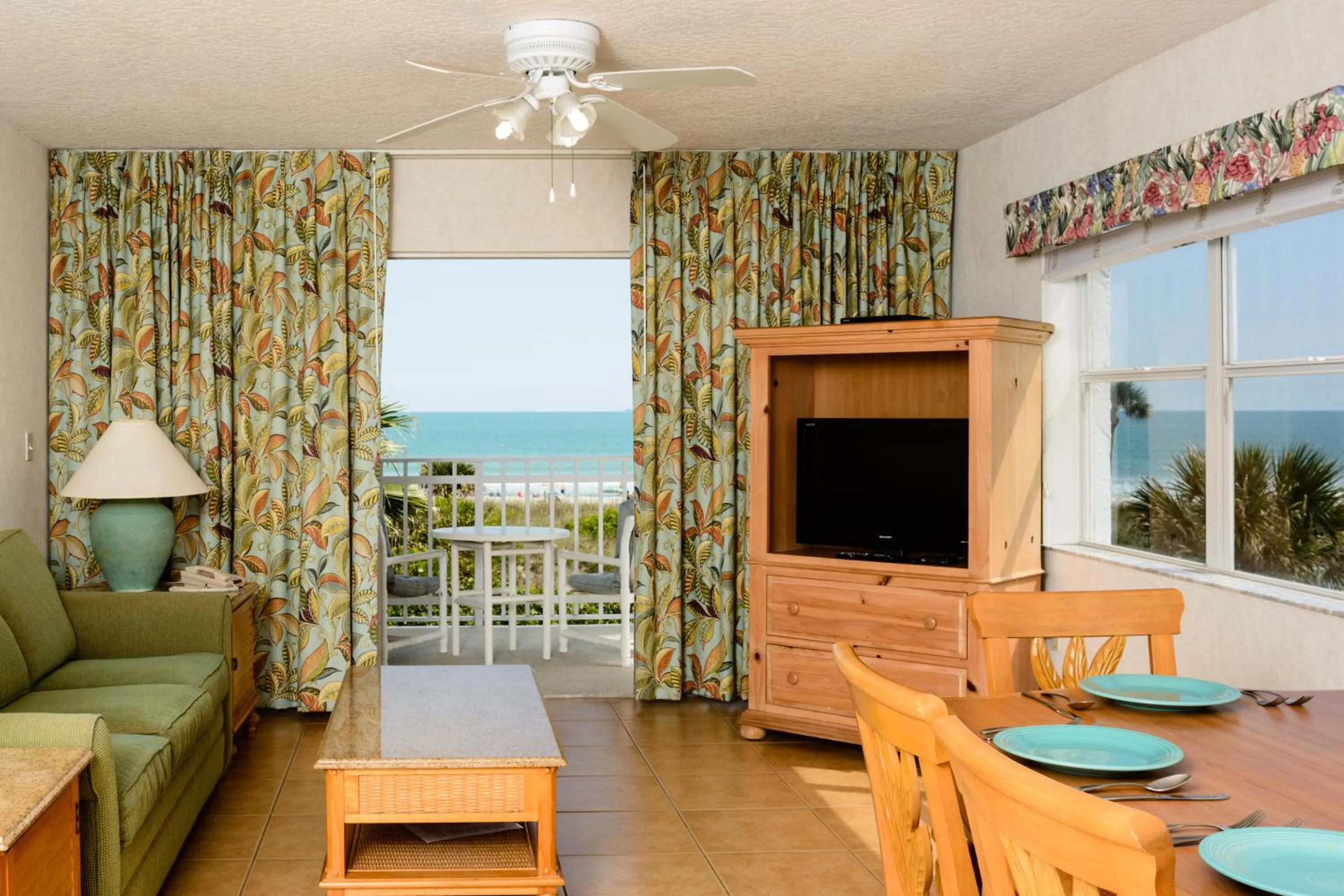 TV and multimedia in Discovery Beach Resort