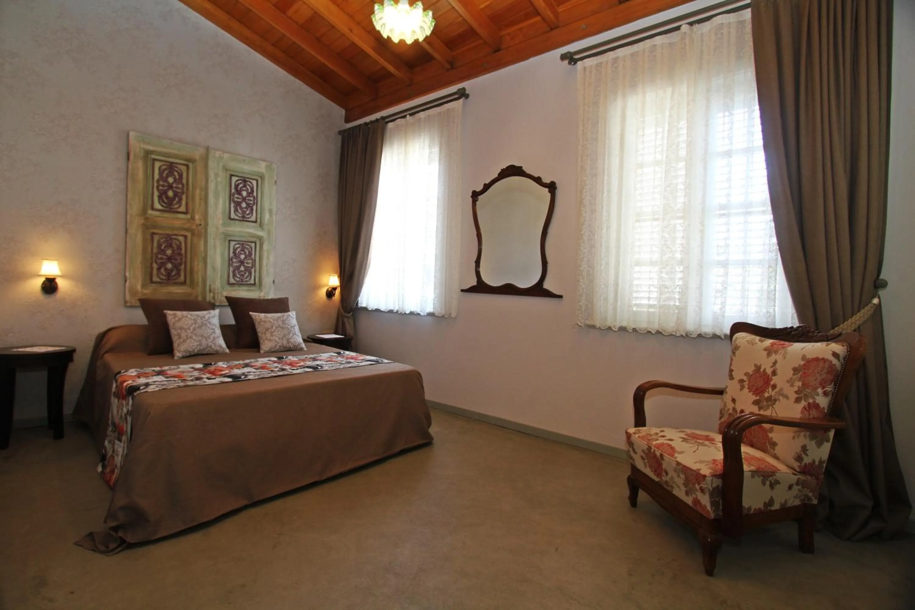 Photo of the whole room in Alacati Kostem Hotel - Special Category