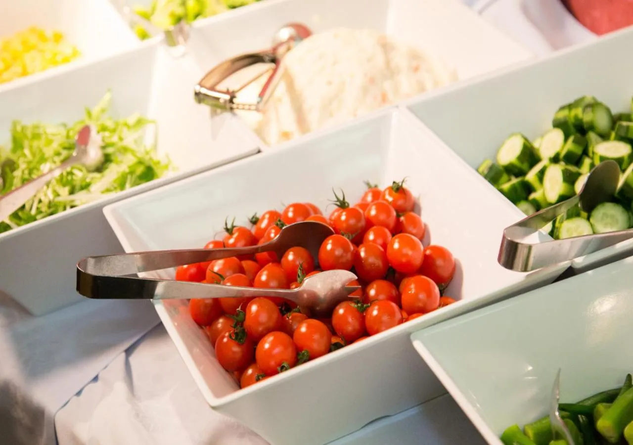 Food in Atagawa Heights