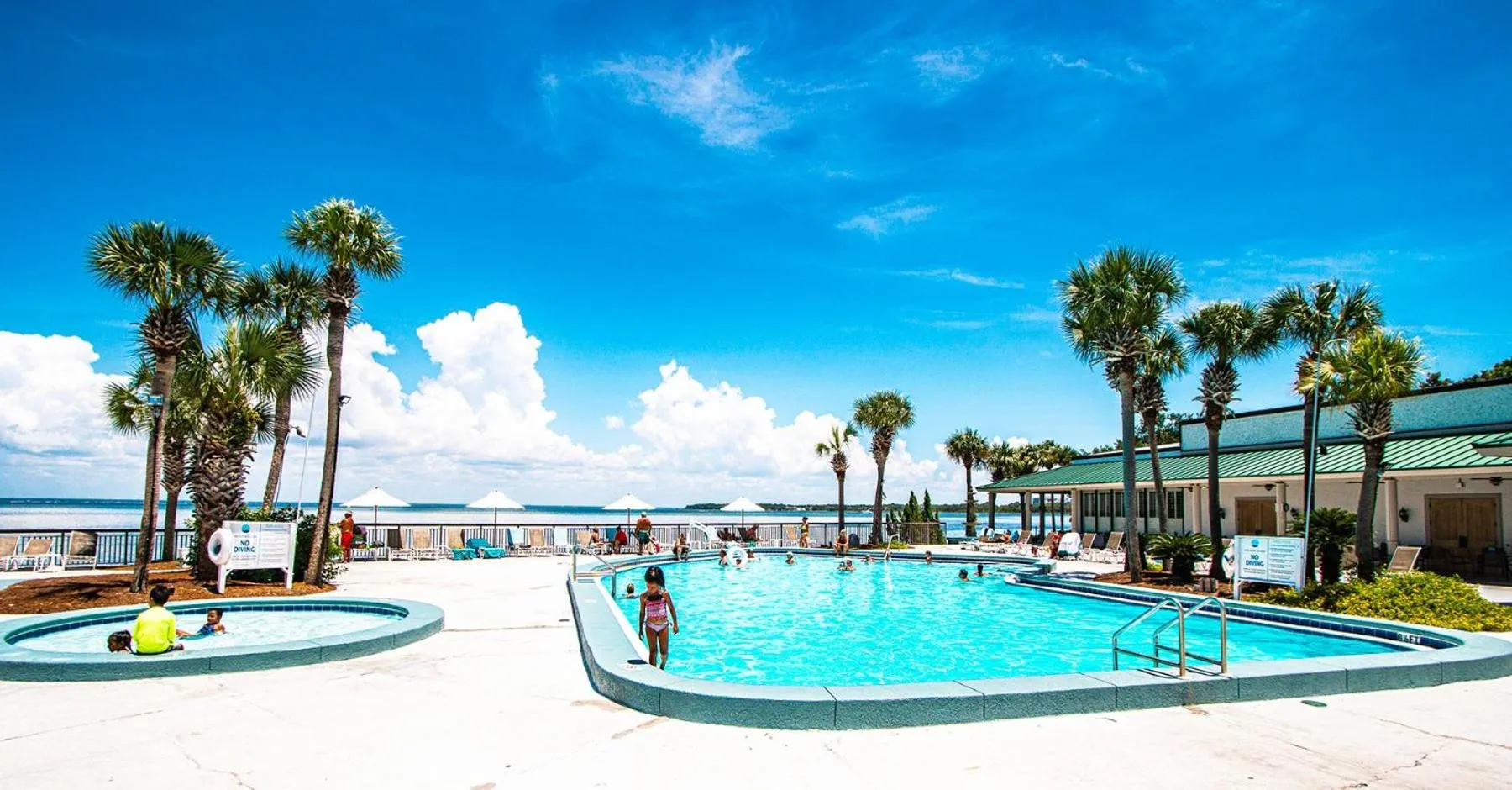 Swimming pool in Bay Club of Sandestin