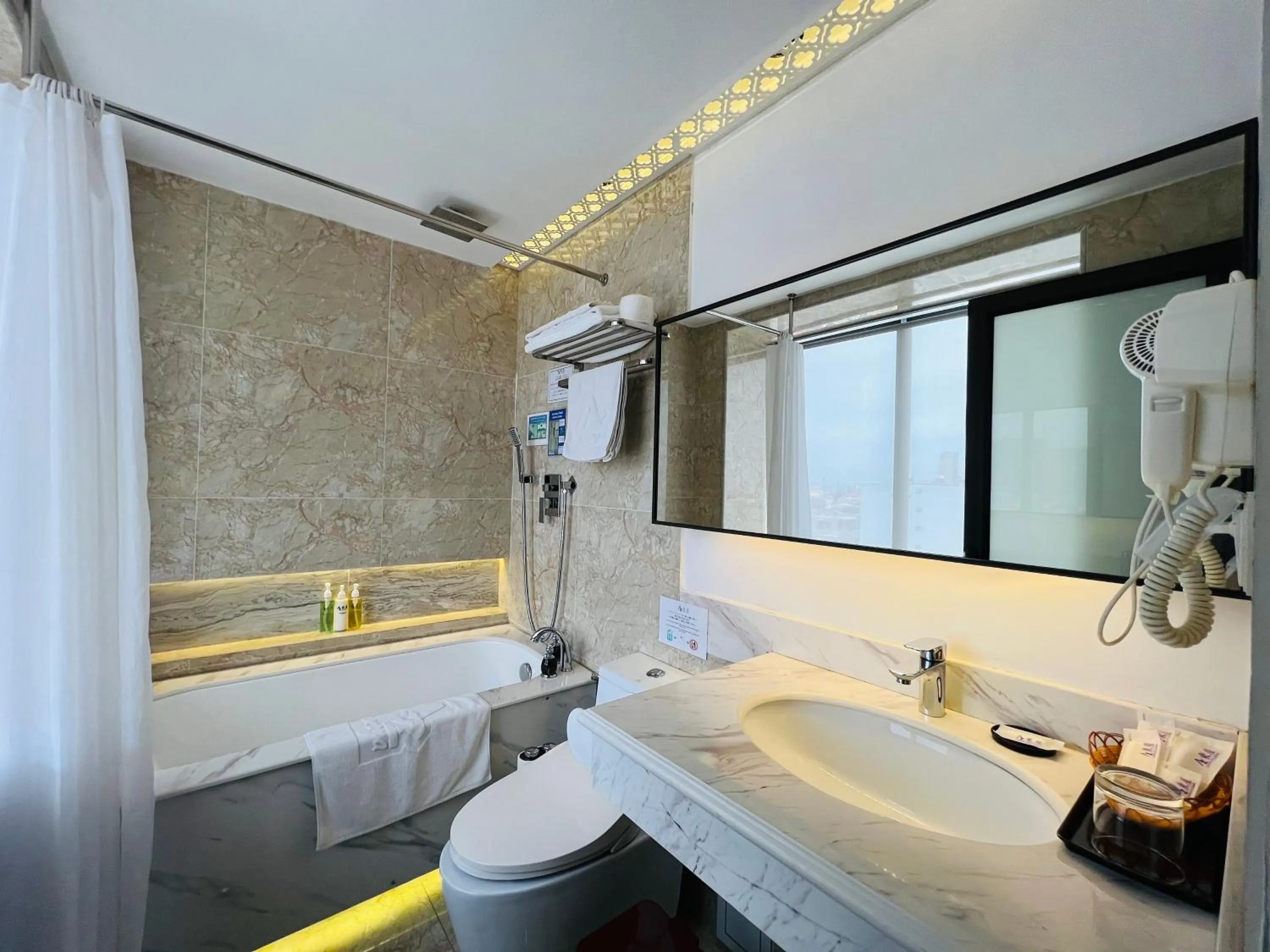 Azumaya Hotel Hai Phong