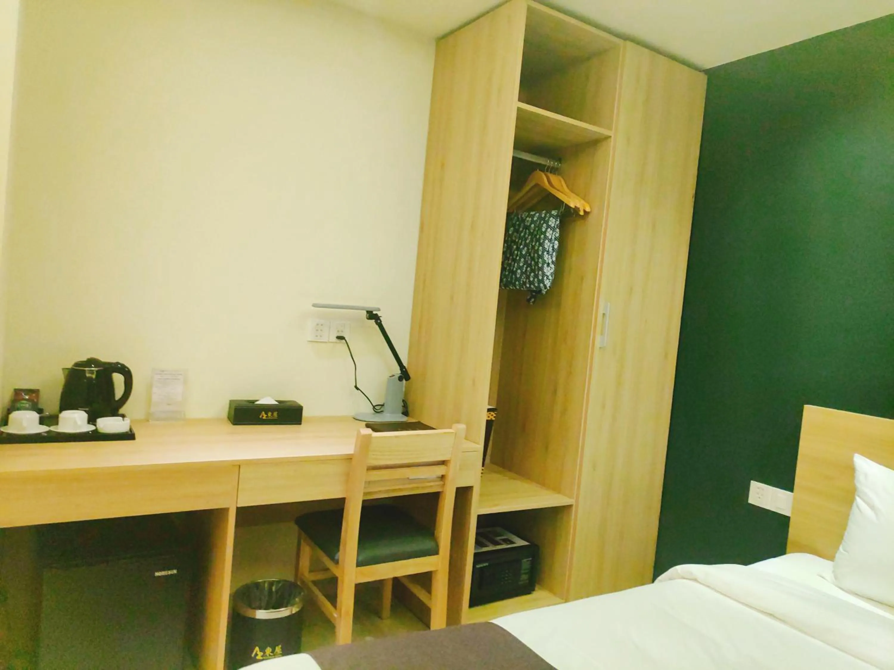 Seating area, Bed in Azumaya Hotel Hai Phong