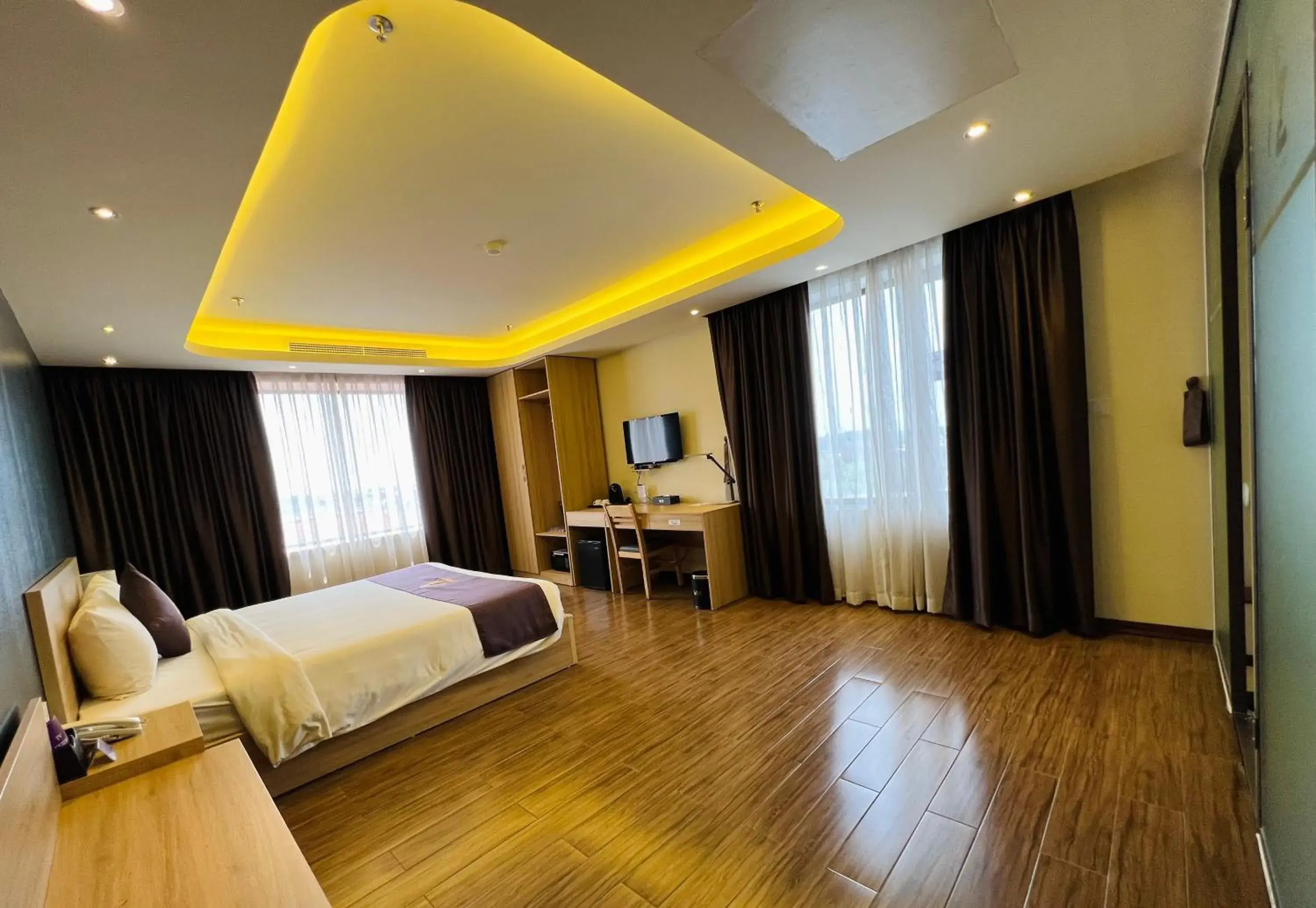 Suite with City View in Azumaya Hotel Hai Phong Suite with City View in Azumaya Hotel Hai Phong