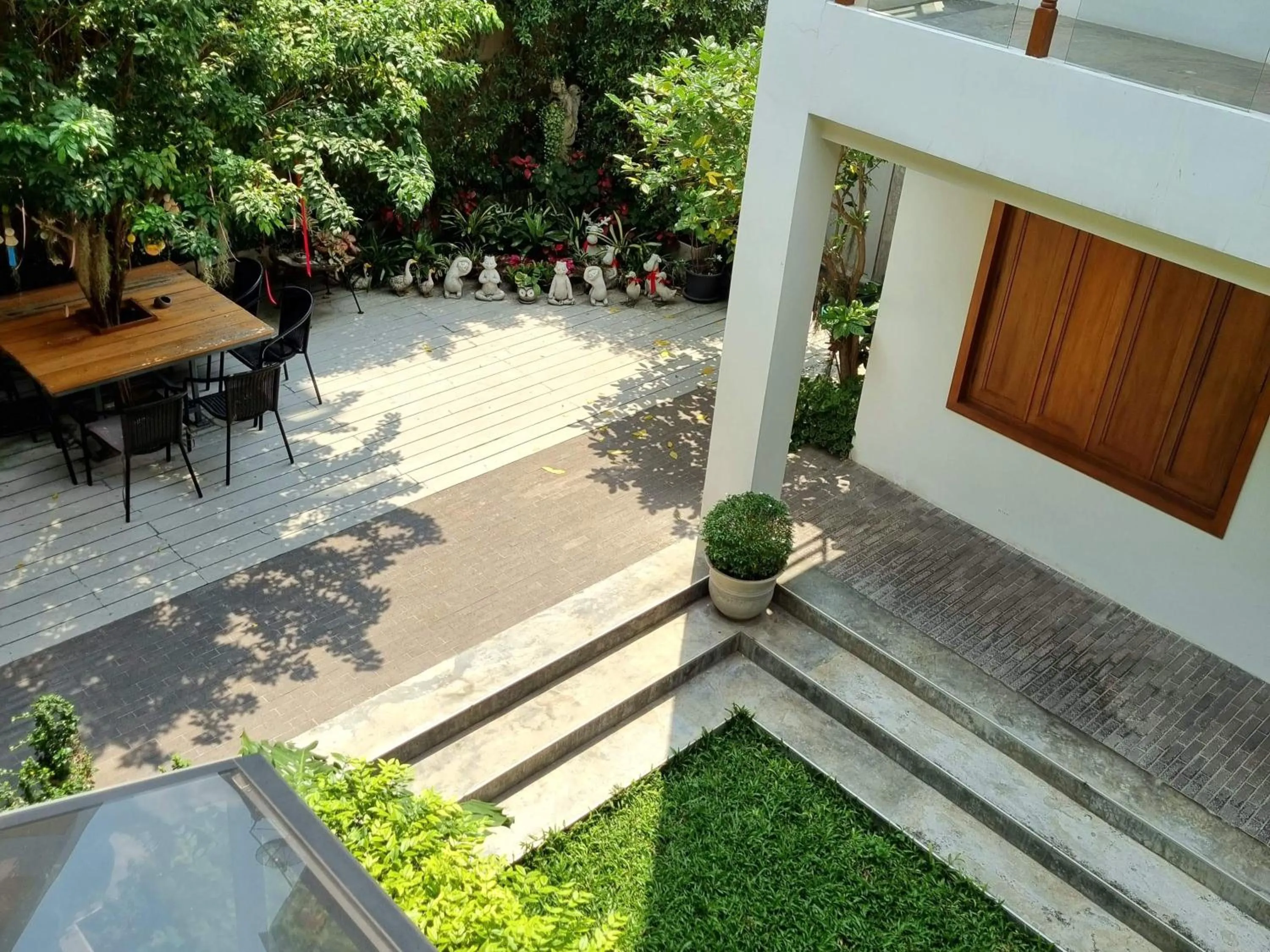 Garden in Vali Villa Bangkok