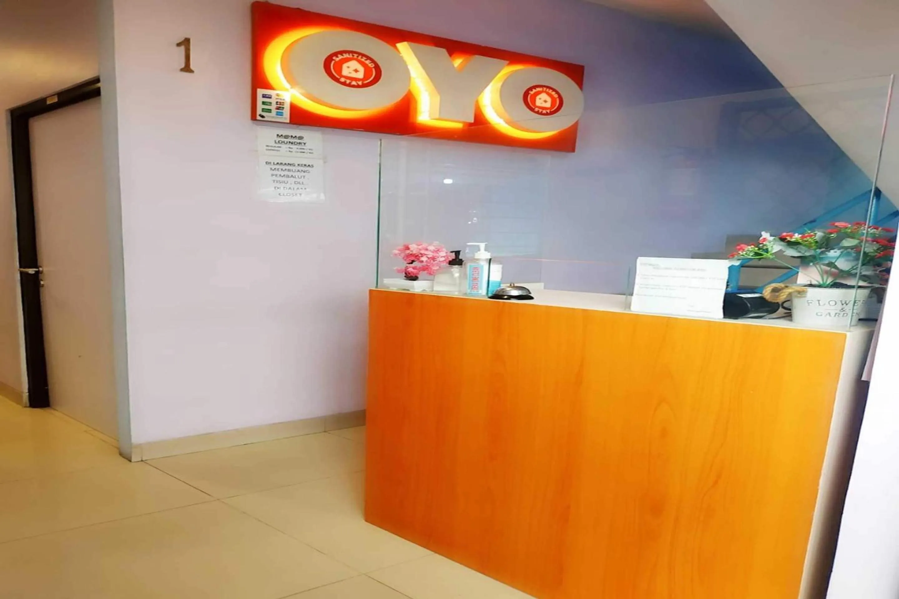 Lobby or reception in Hotel O Balcon Biru