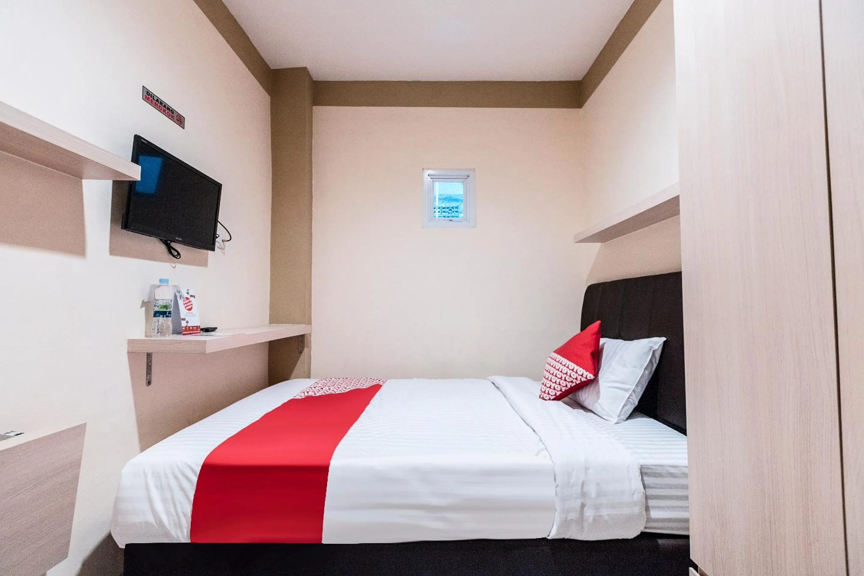 Bedroom, Bed in Hotel O Balcon Biru