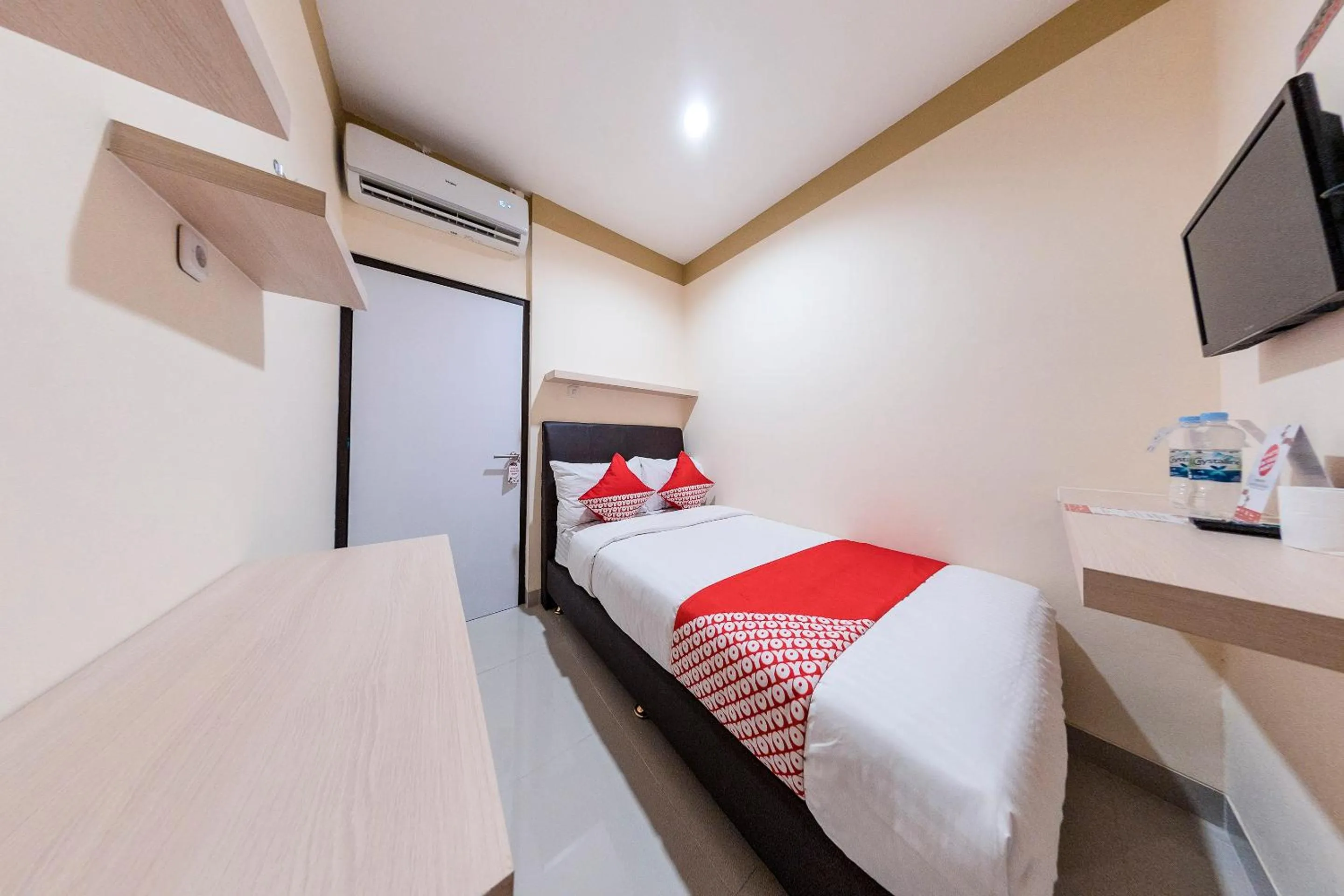 Bedroom, Bed in Hotel O Balcon Biru