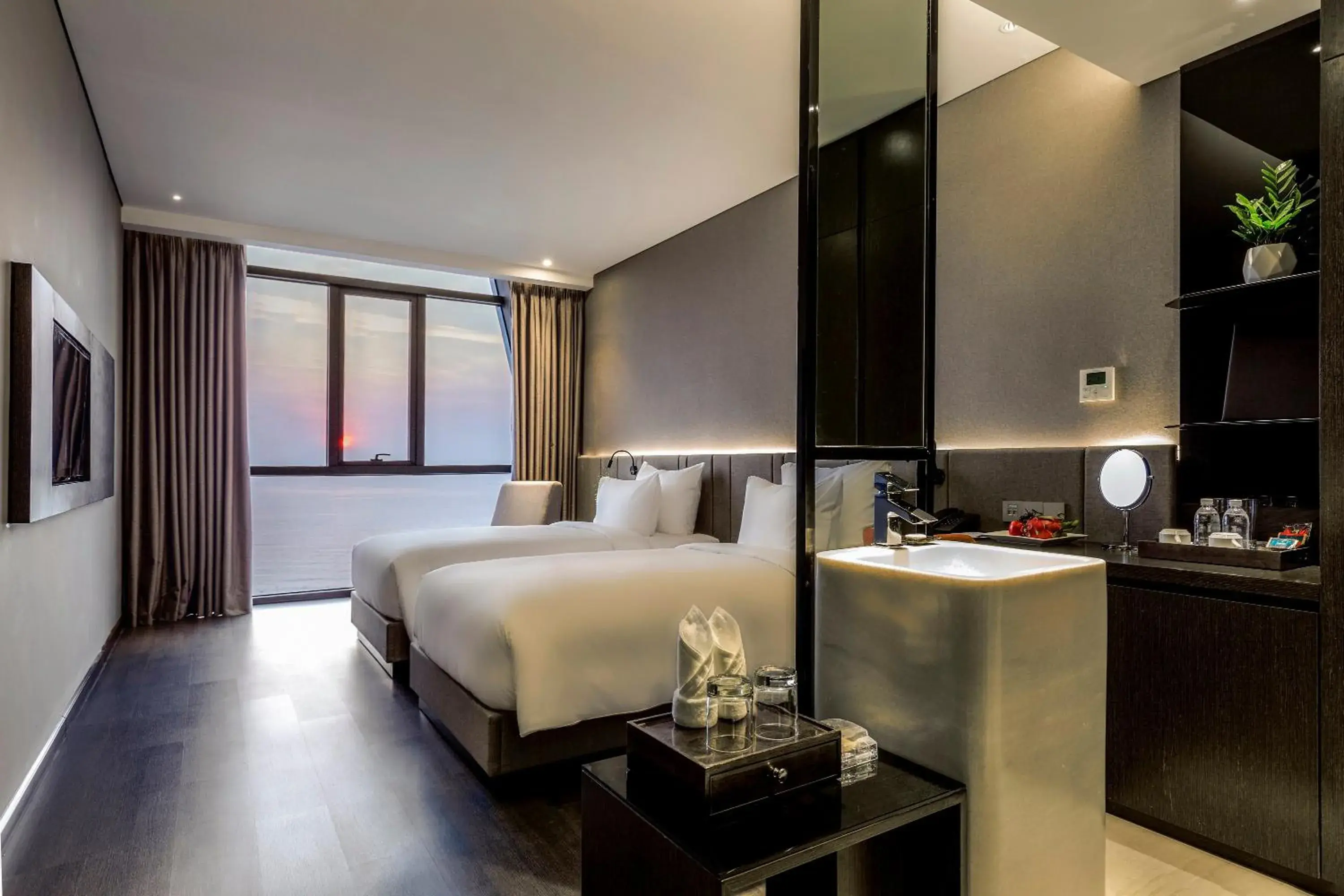 Deluxe Twin Room with Ocean front in Stella Maris Beach Danang Deluxe Twin Room with Ocean front in Stella Maris Beach Danang