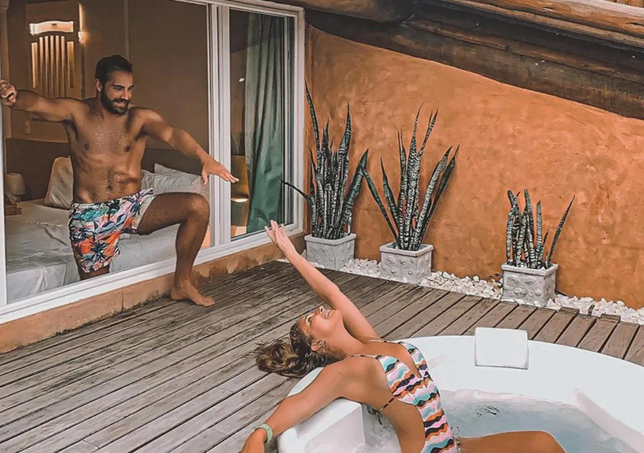 People in Hotel Ponta Verde Praia do Francês