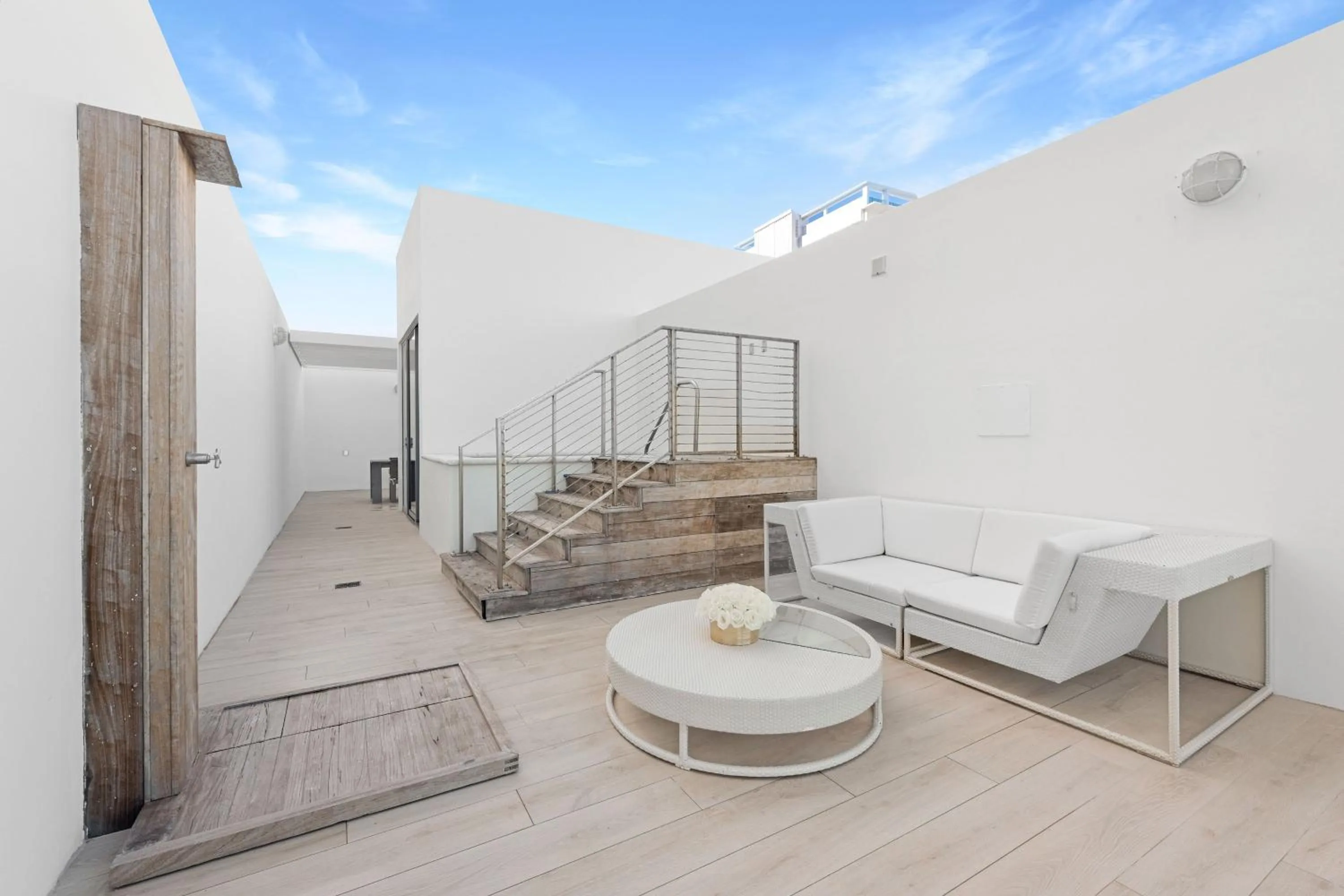 Photo of the whole room in W South Beach