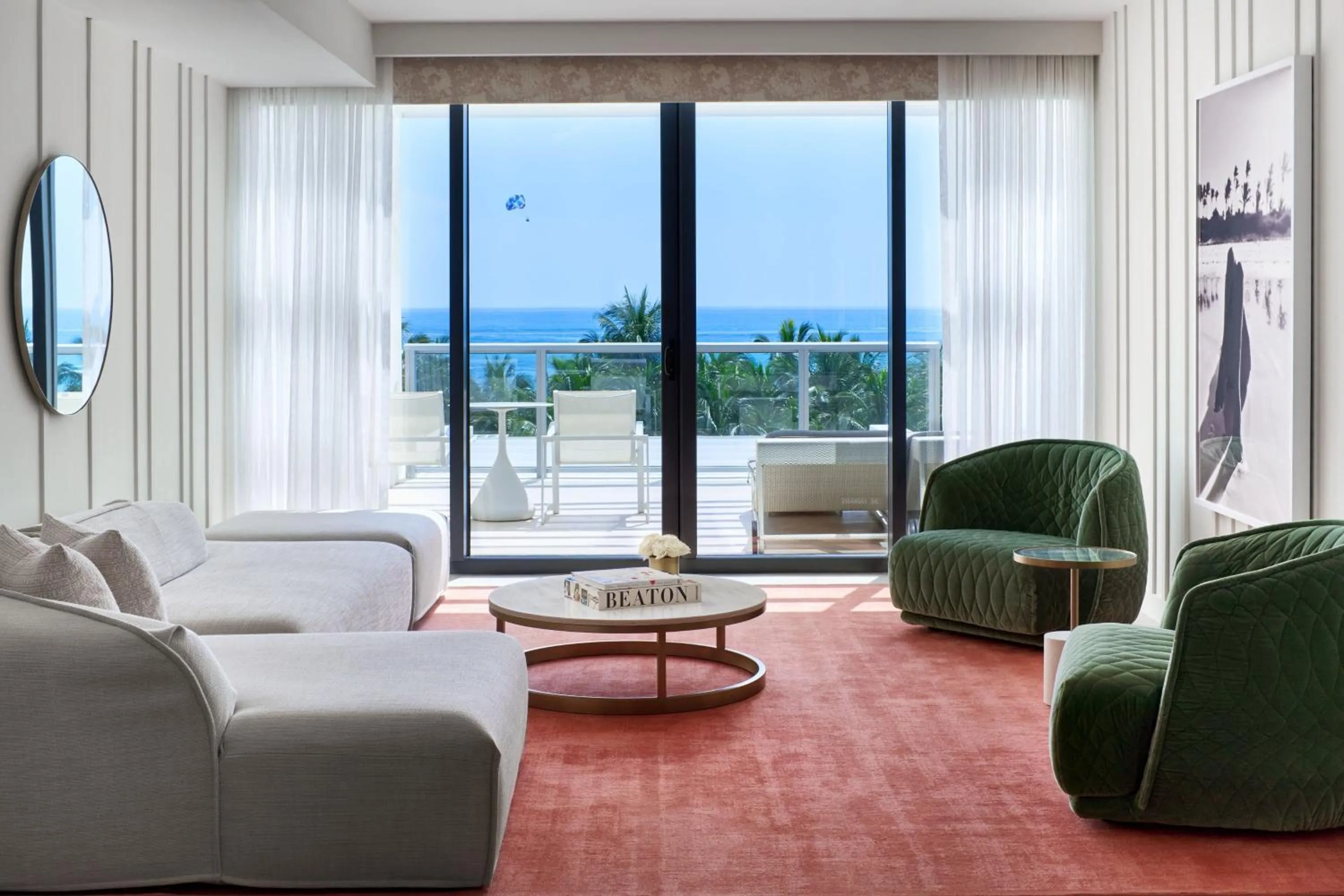 Photo of the whole room in W South Beach