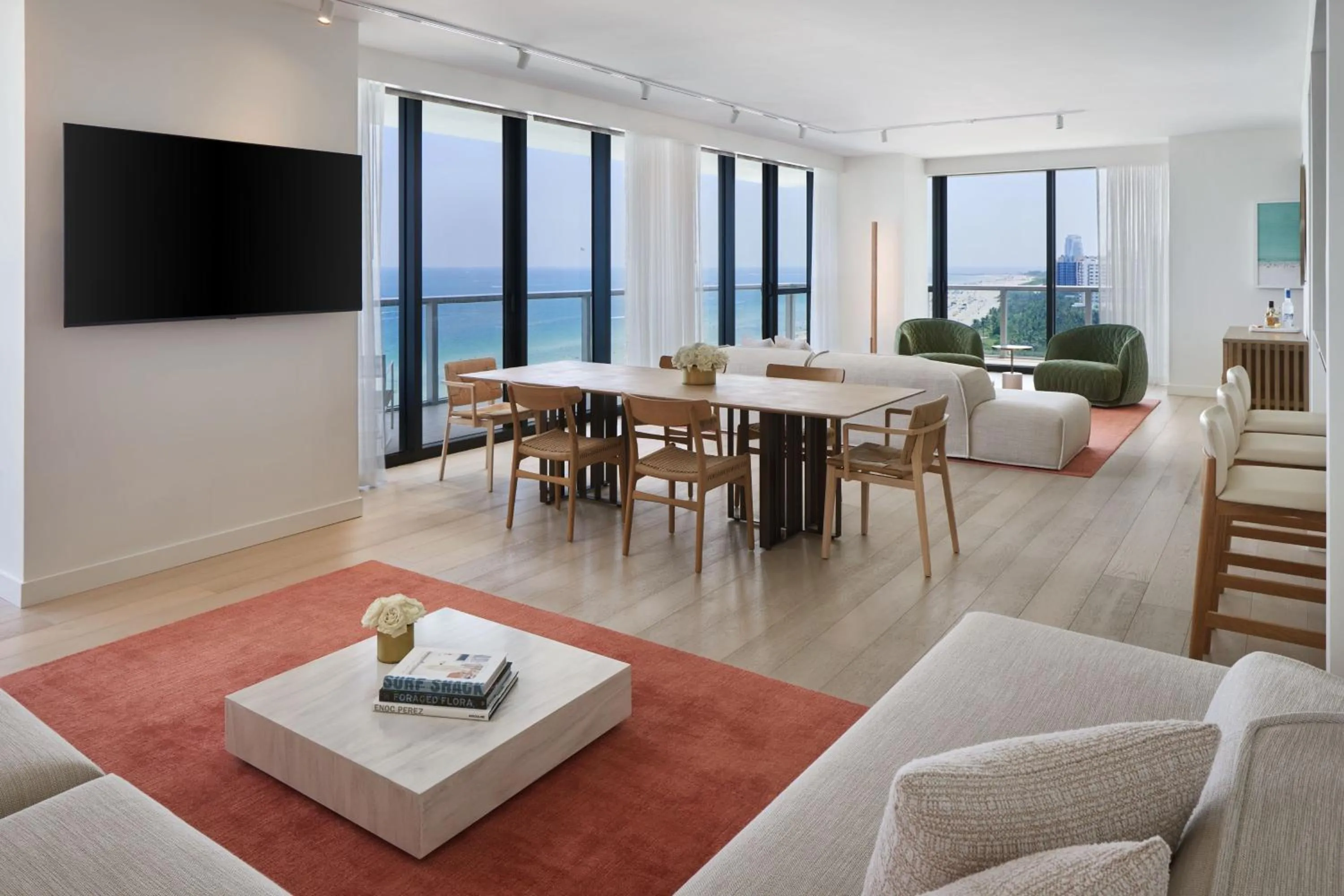 Photo of the whole room in W South Beach