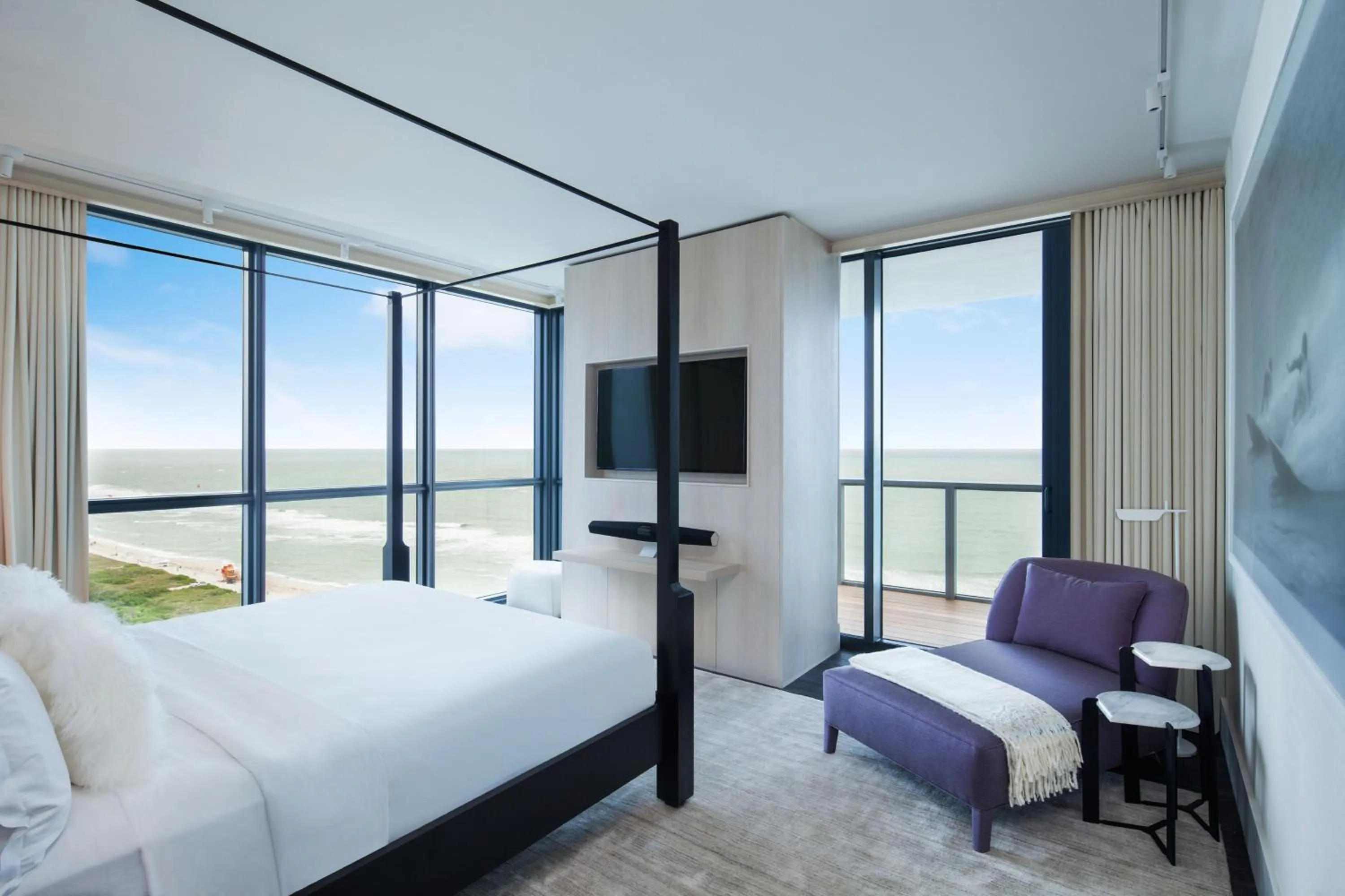 Bedroom, Bed in W South Beach