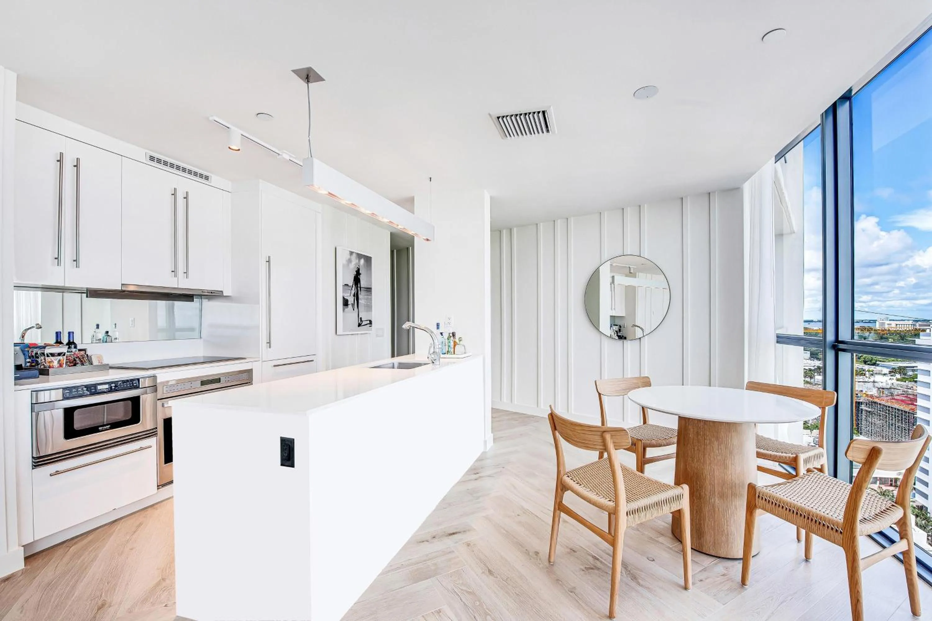 Photo of the whole room in W South Beach