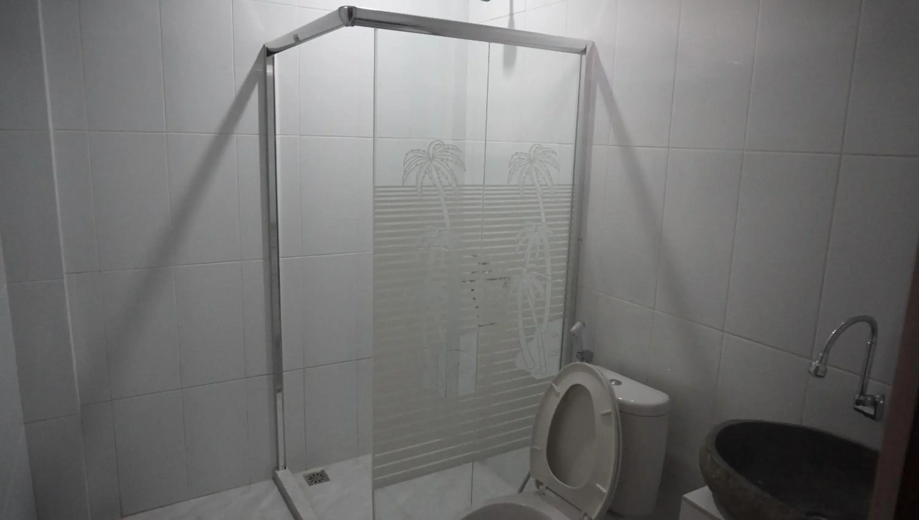 Deluxe King Room - single occupancy in JOGLO Greenhouse Deluxe King Room - single occupancy in JOGLO Greenhouse