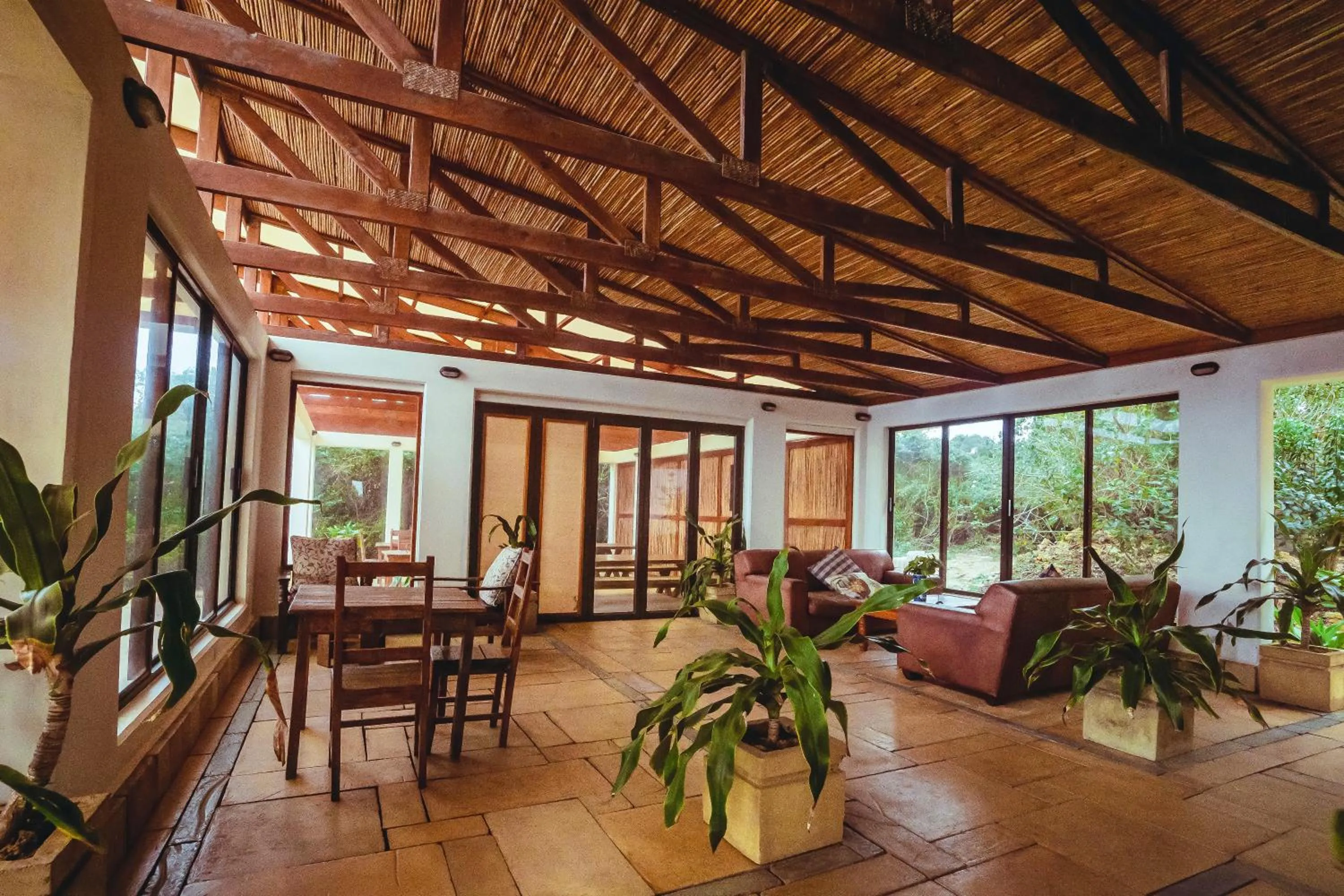 Restaurant/places to eat in Sky Island Resort