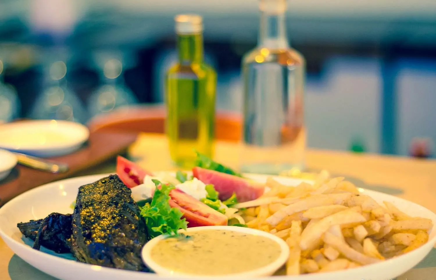 Restaurant/places to eat in Sky Island Resort