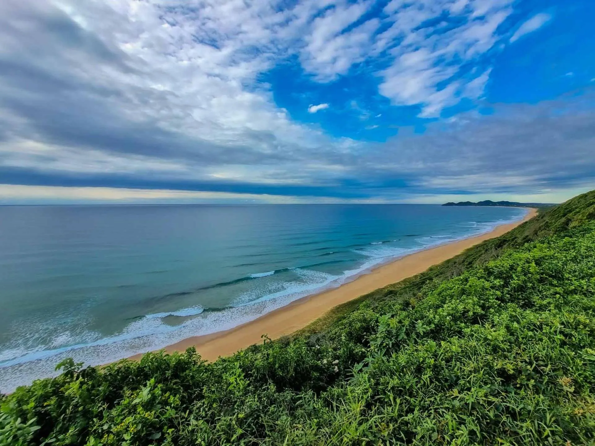 Beach in Sky Island Resort