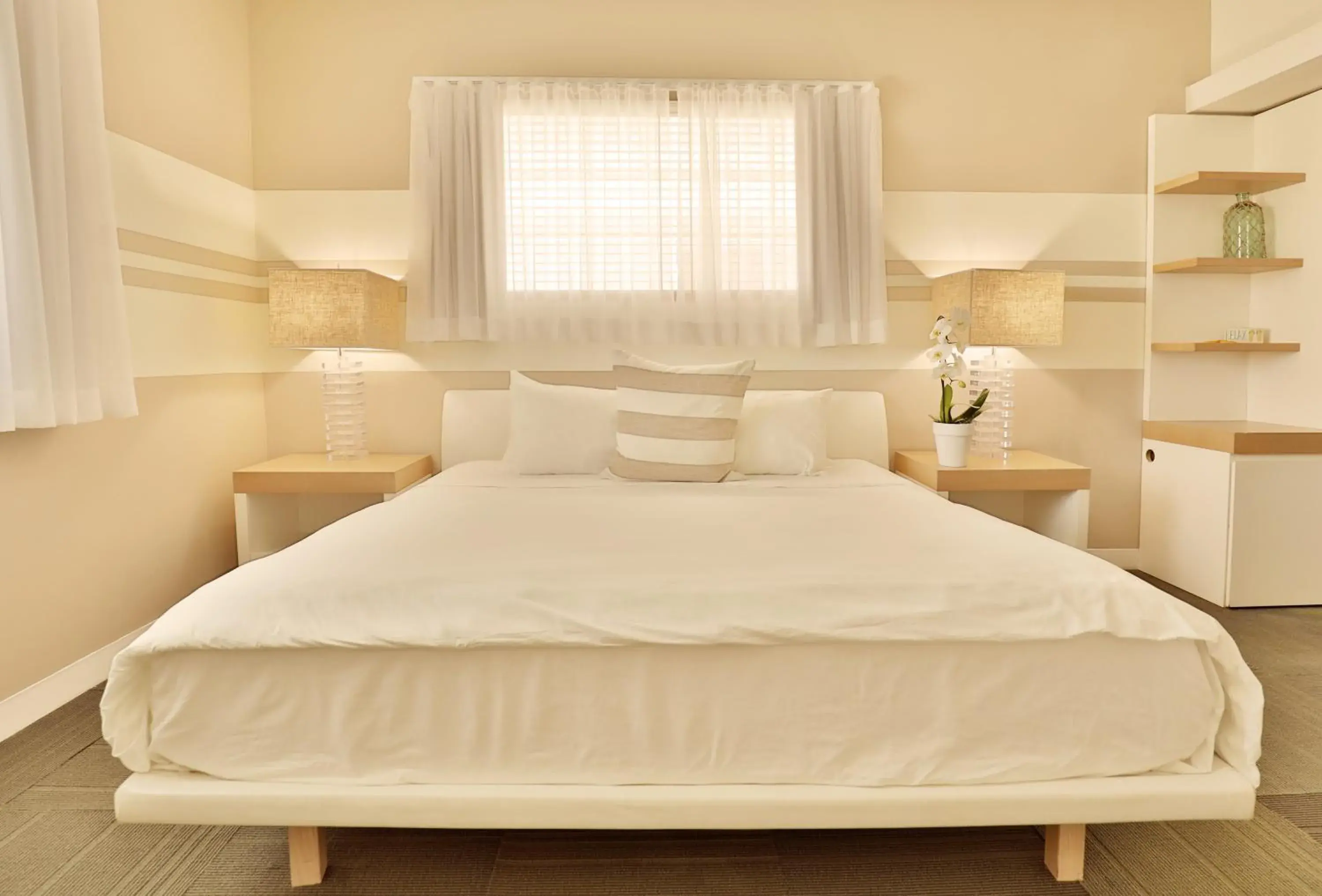 Standard King City View in The Local House Standard King City View in The Local House