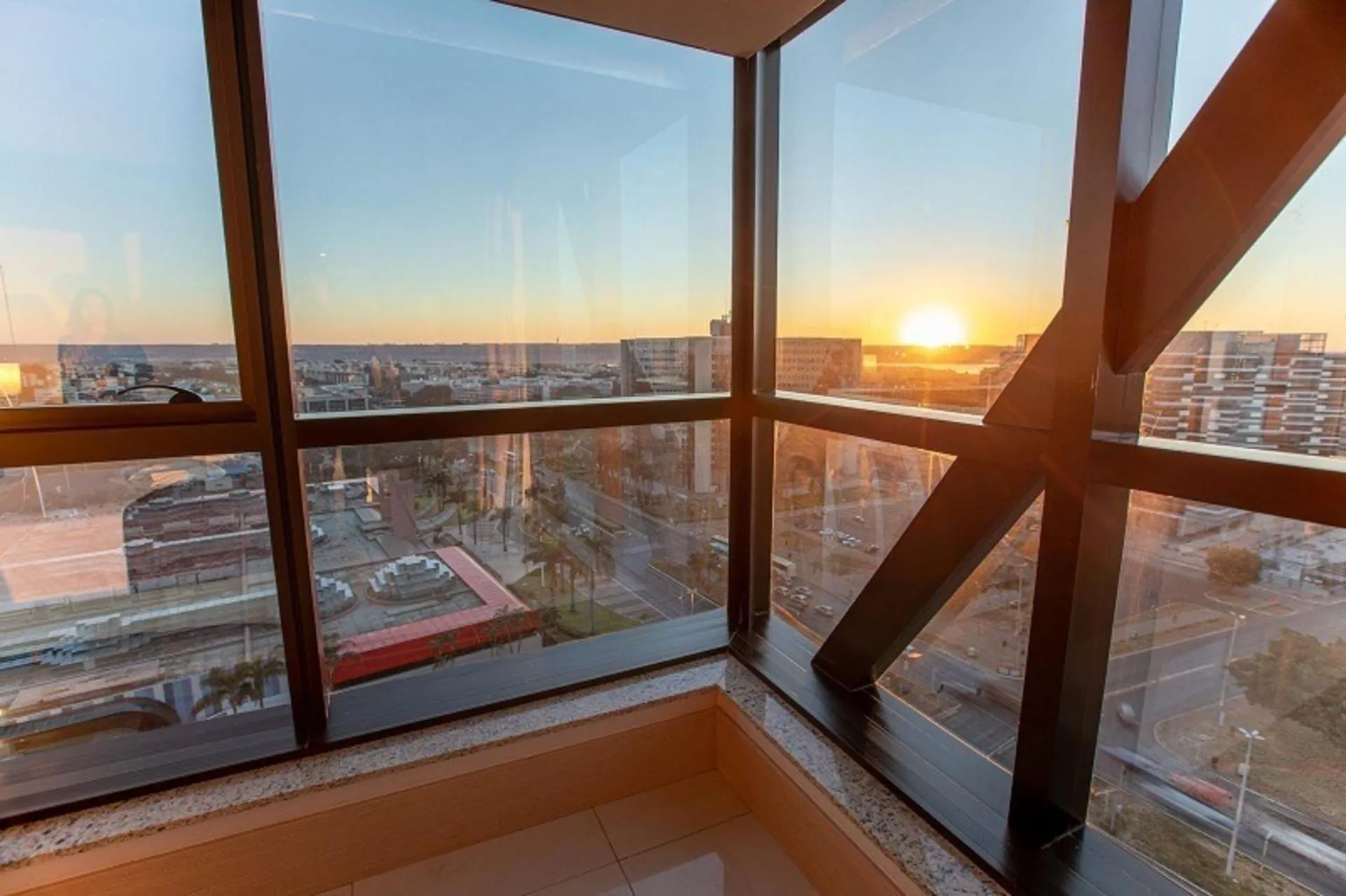 Cullinan Hplus Premium