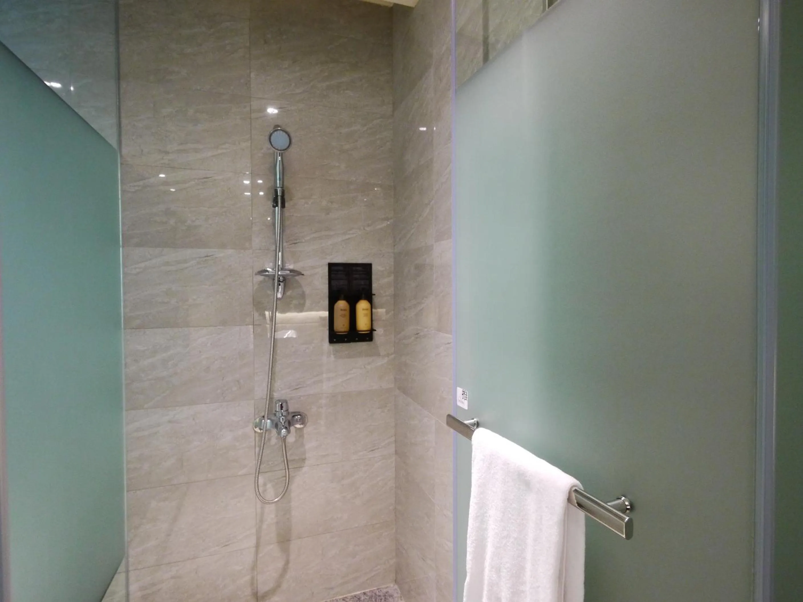 Shower in Rice Resort Hotel
