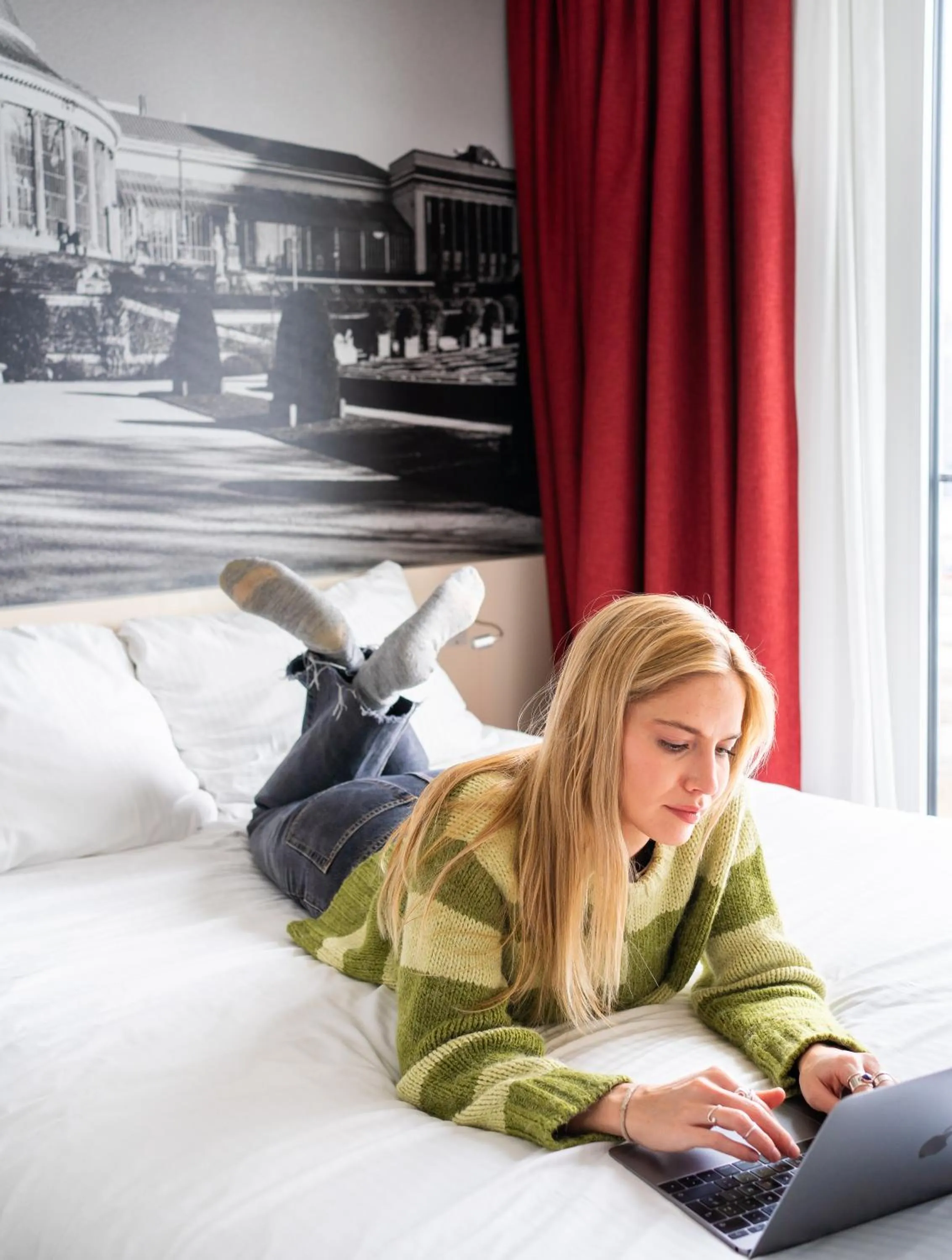 Photo of the whole room, Bed in B&B HOTEL Brussels Centre Gare du Midi