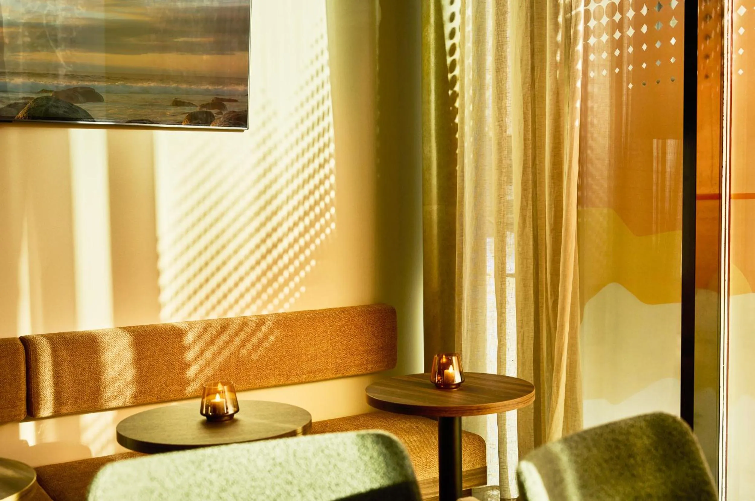 Lounge or bar in Smarthotel Tromsø