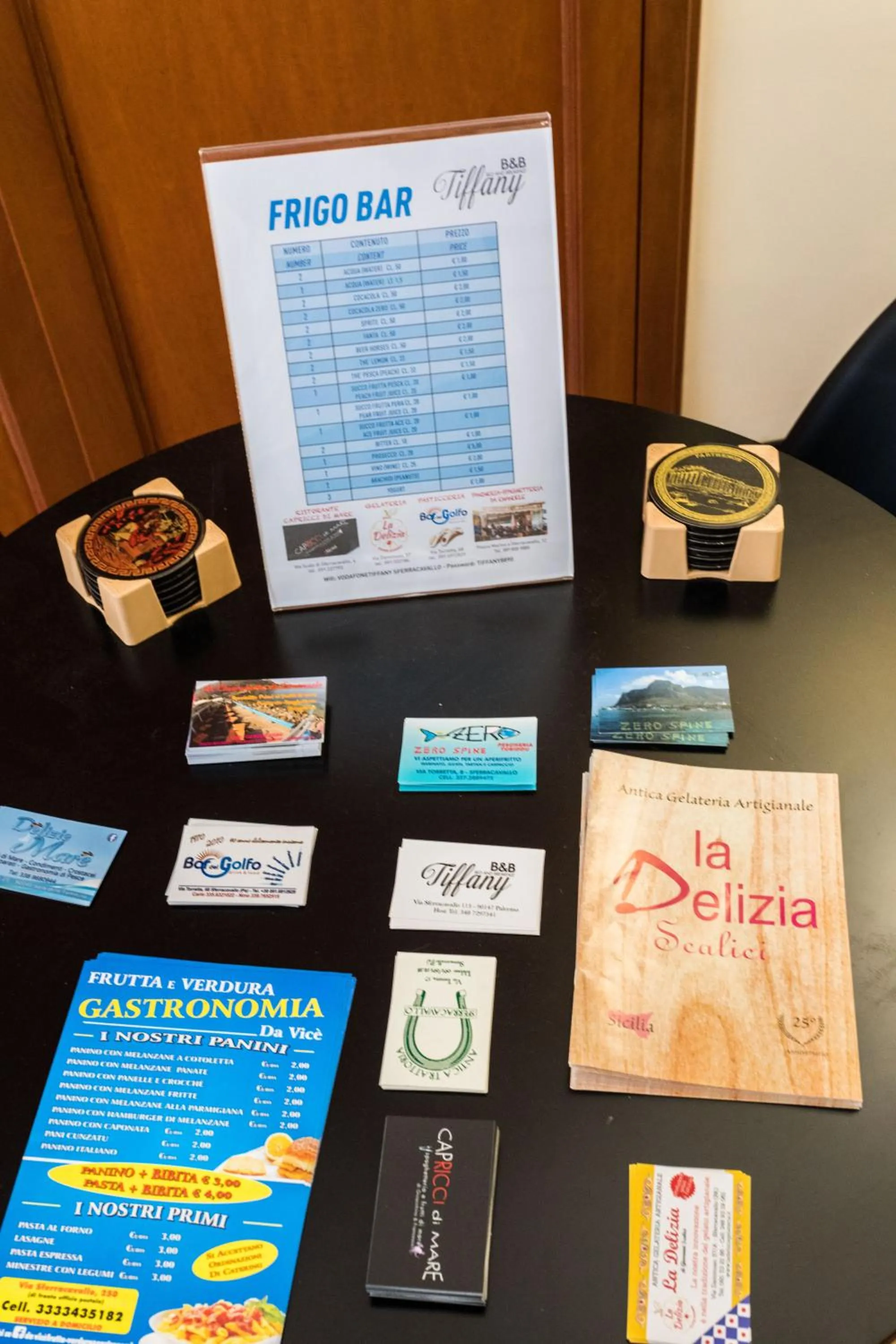 Decorative detail in B&B TIFFANY SFERRACAVALLO