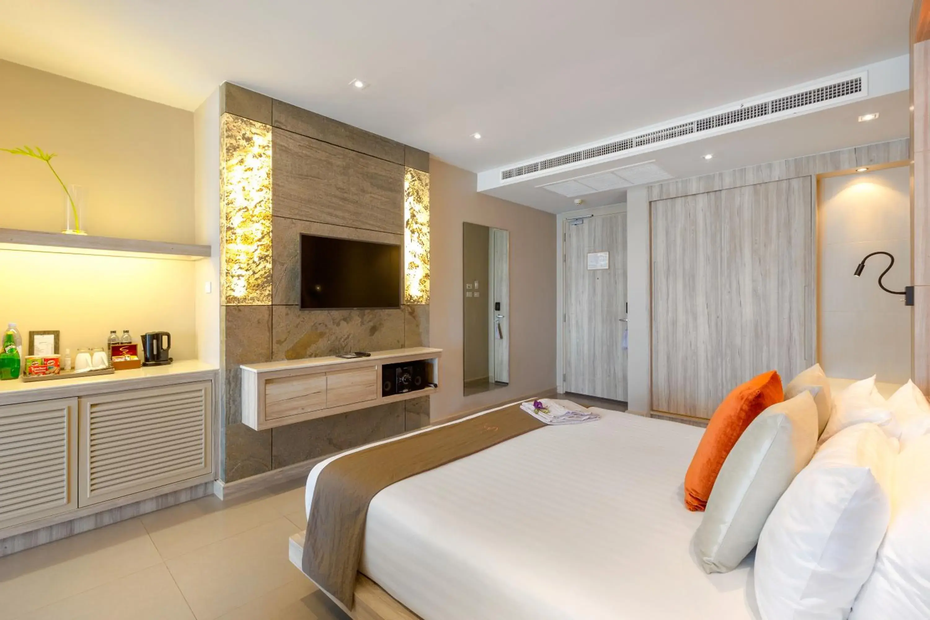 Junior Suite with Sea View and Spa Bath in Cape Sienna Phuket Gourmet Hotel & Villas - SHA Extra Plus Junior Suite with Sea View and Spa Bath in Cape Sienna Phuket Gourmet Hotel & Villas - SHA Extra Plus