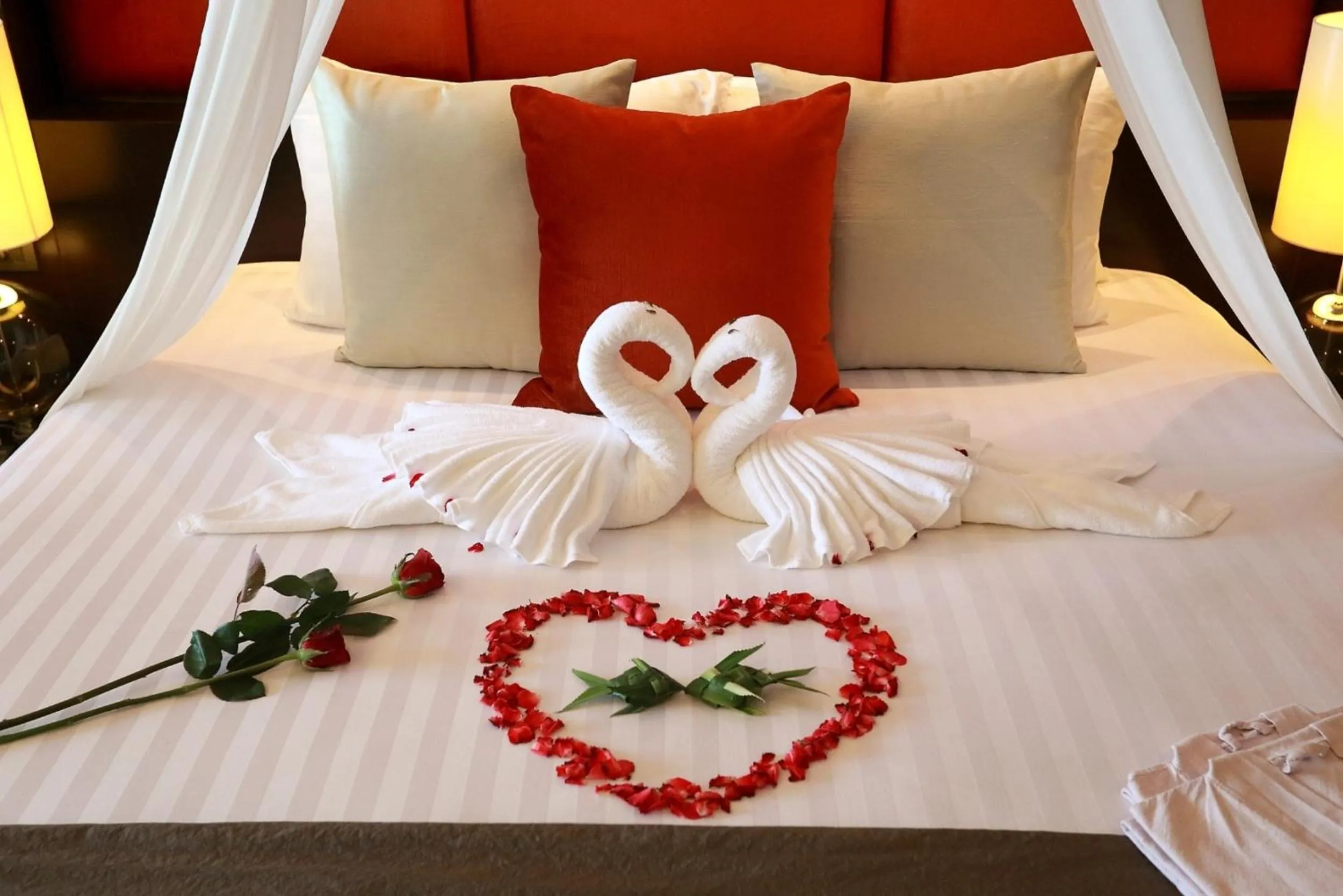 Bed in Cape Sienna Phuket Gourmet Hotel & Villas - SHA Extra Plus