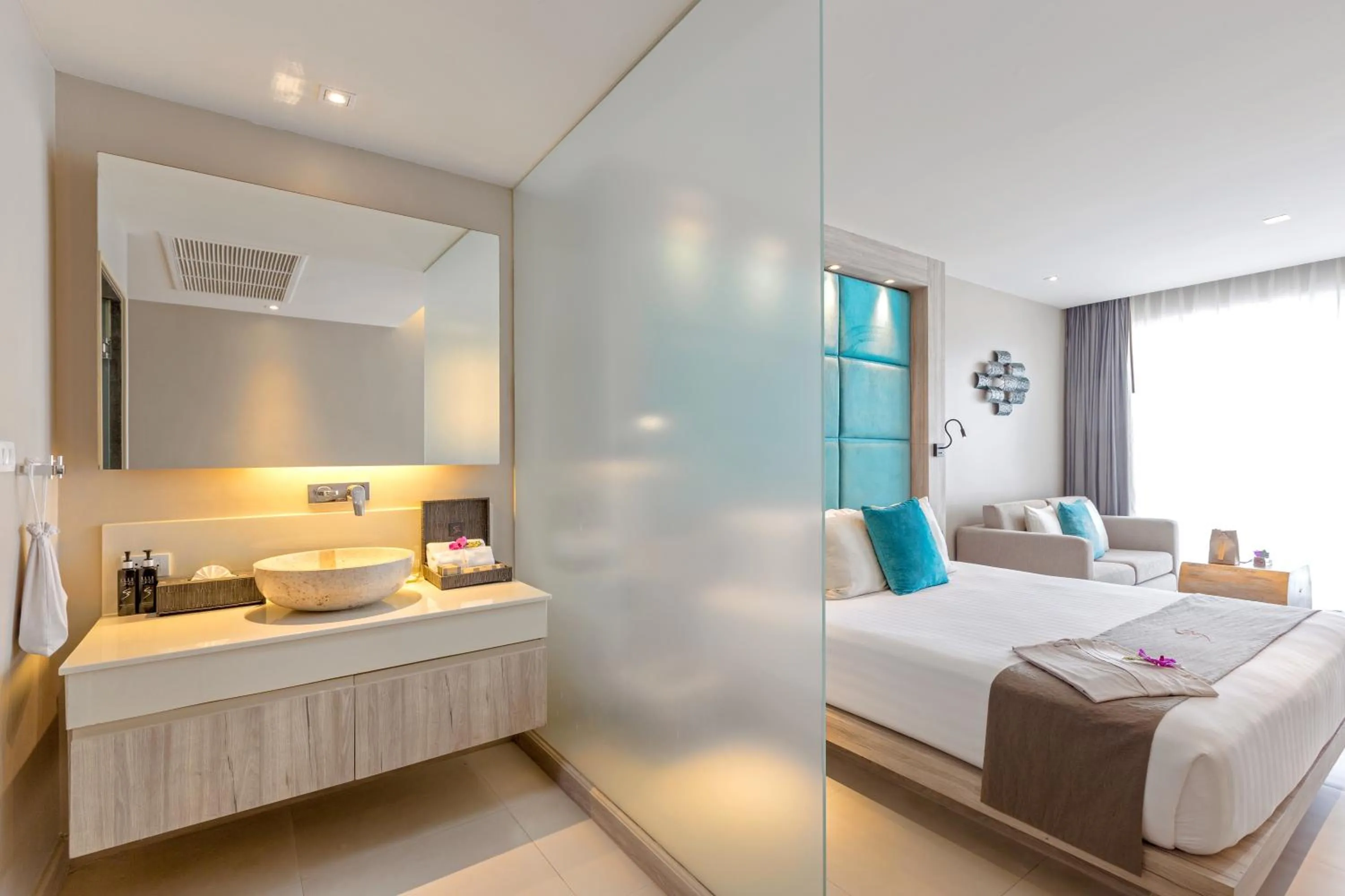 Decorative detail, Bed in Cape Sienna Phuket Gourmet Hotel & Villas - SHA Extra Plus