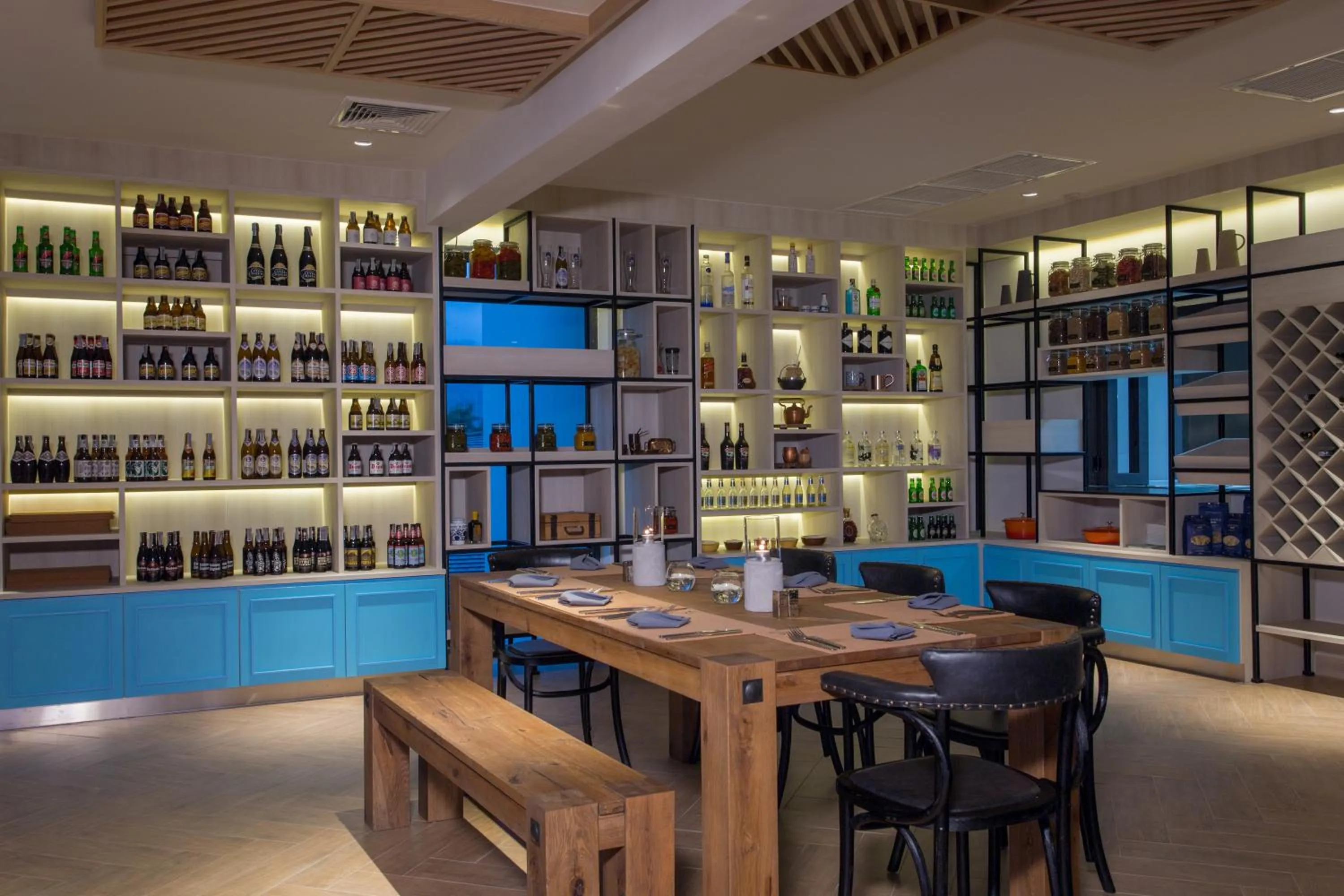 Lounge or bar in Cape Sienna Phuket Gourmet Hotel & Villas - SHA Extra Plus