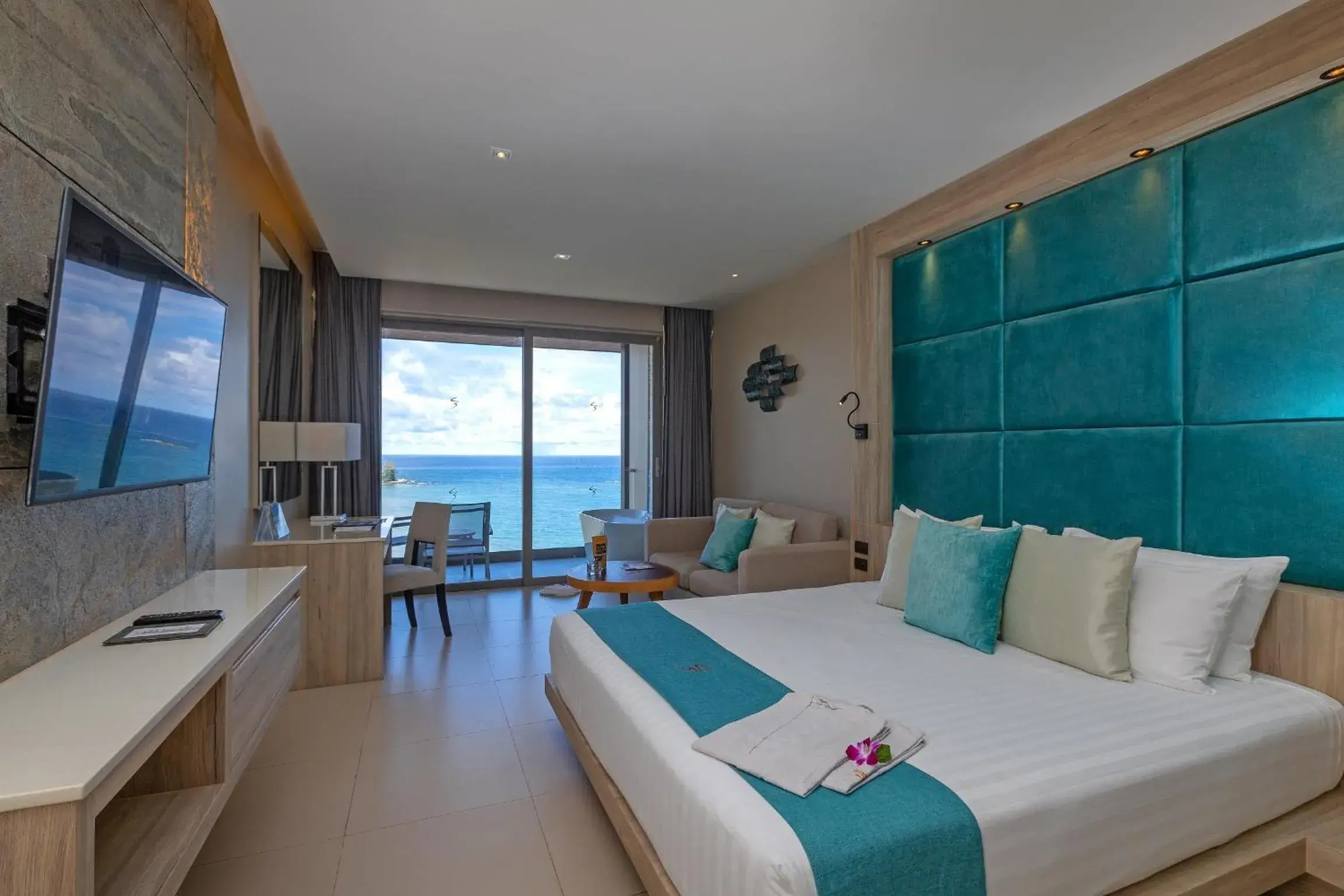 Deluxe Room with Sea View in Cape Sienna Phuket Gourmet Hotel & Villas - SHA Extra Plus Deluxe Room with Sea View in Cape Sienna Phuket Gourmet Hotel & Villas - SHA Extra Plus
