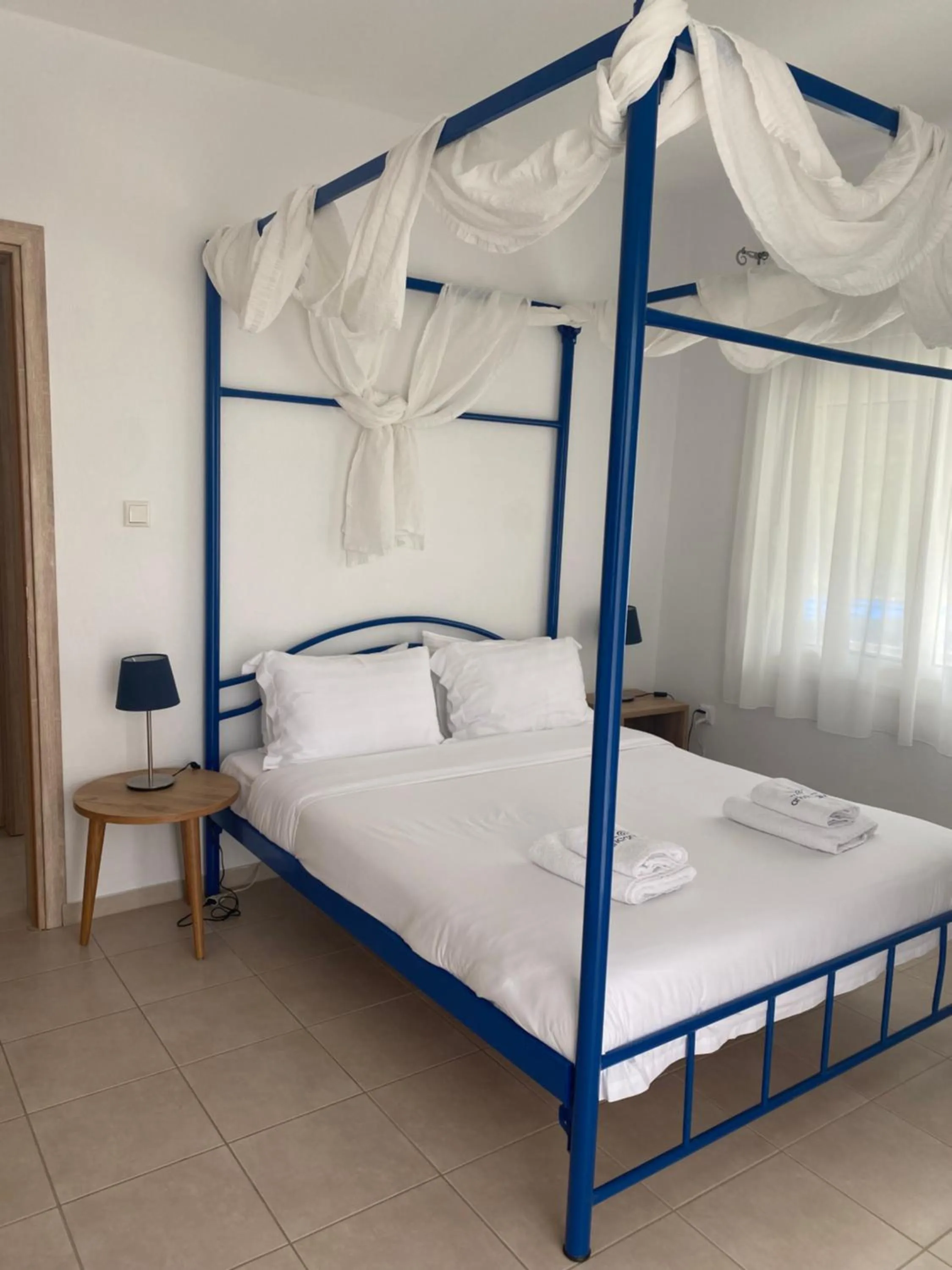 Bed in Ariadni Blue 2