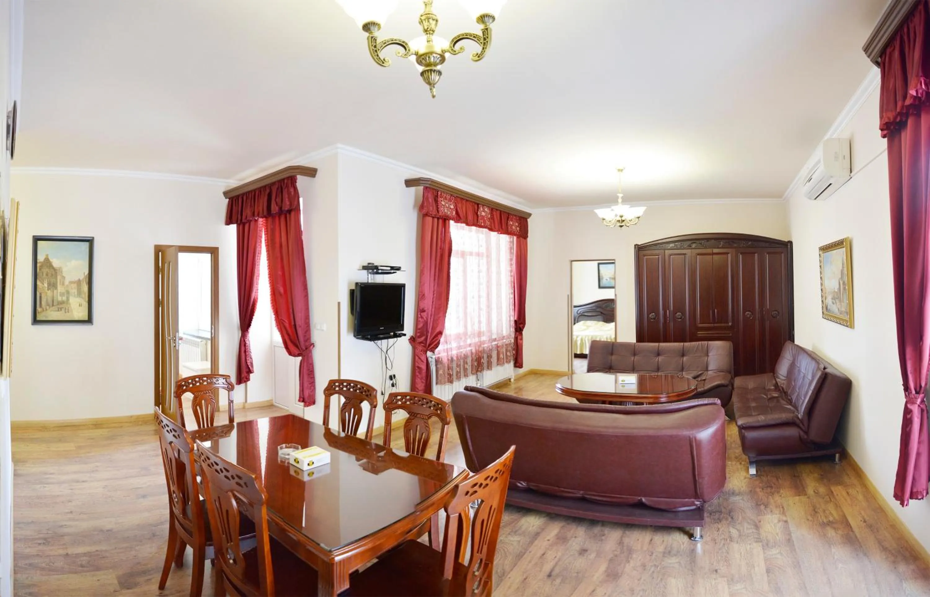 Seating area in Family Hotel