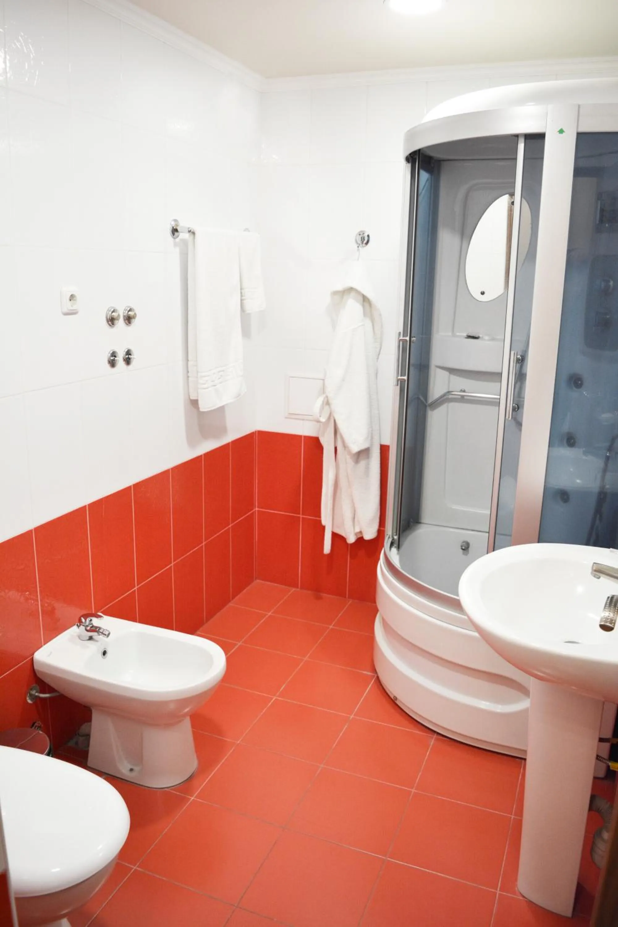 Bathroom in Family Hotel