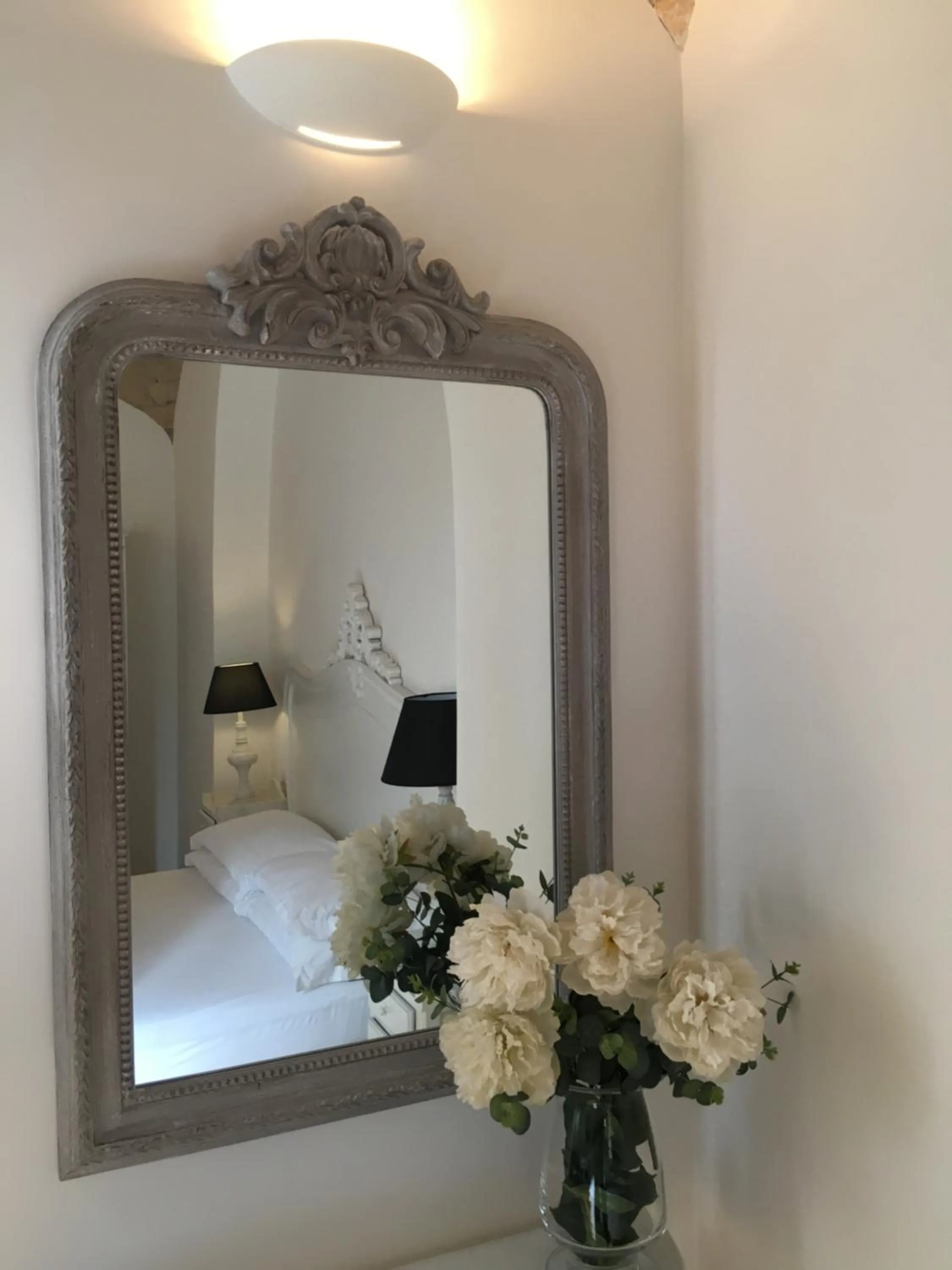 Bed in La finestra sul Colosseo B&B 1