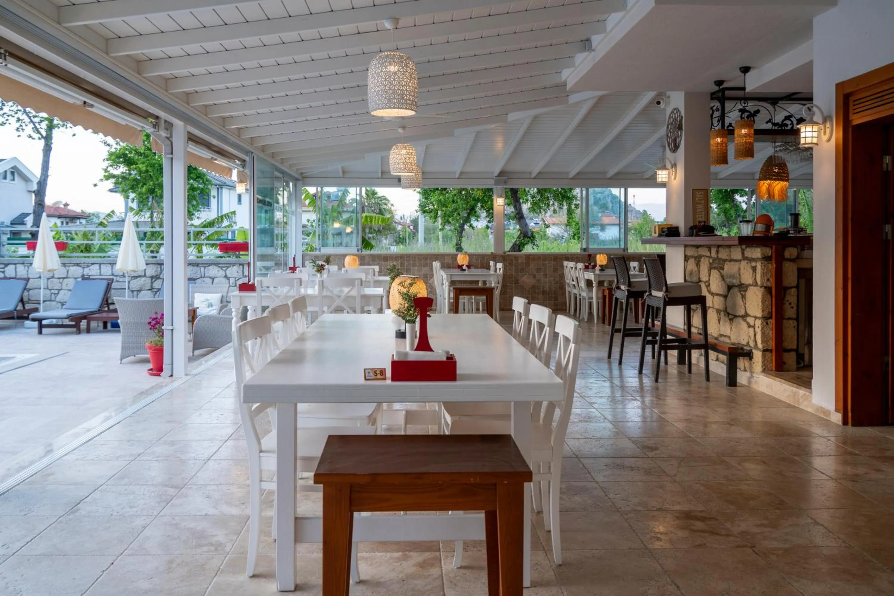 Restaurant/places to eat in HOTEL DALYANCE