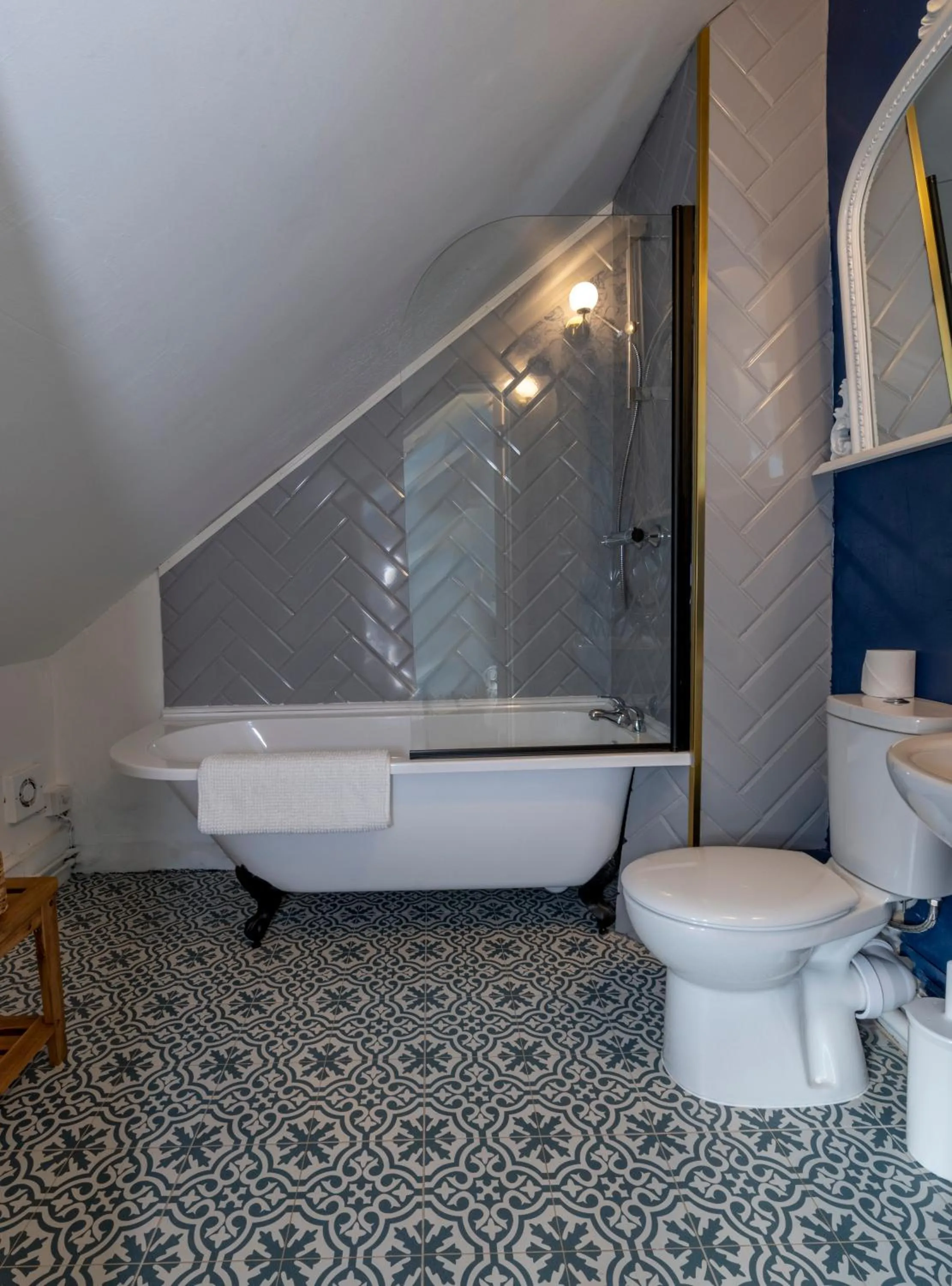 Shower in Croydon Hall