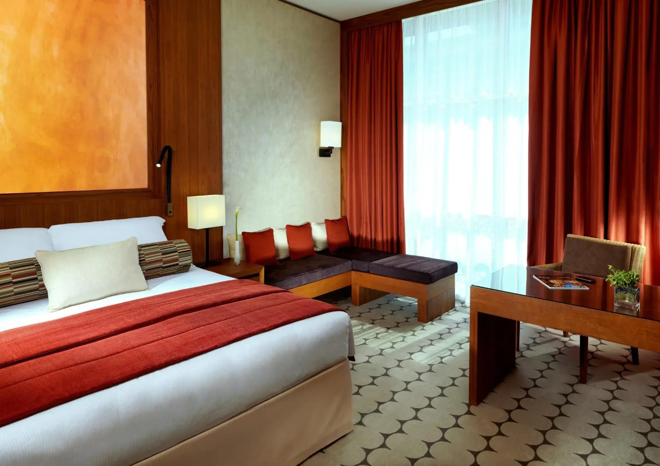 Standard Room - King Bed in Yas Plaza Marina by IHG Standard Room - King Bed in Yas Plaza Marina by IHG