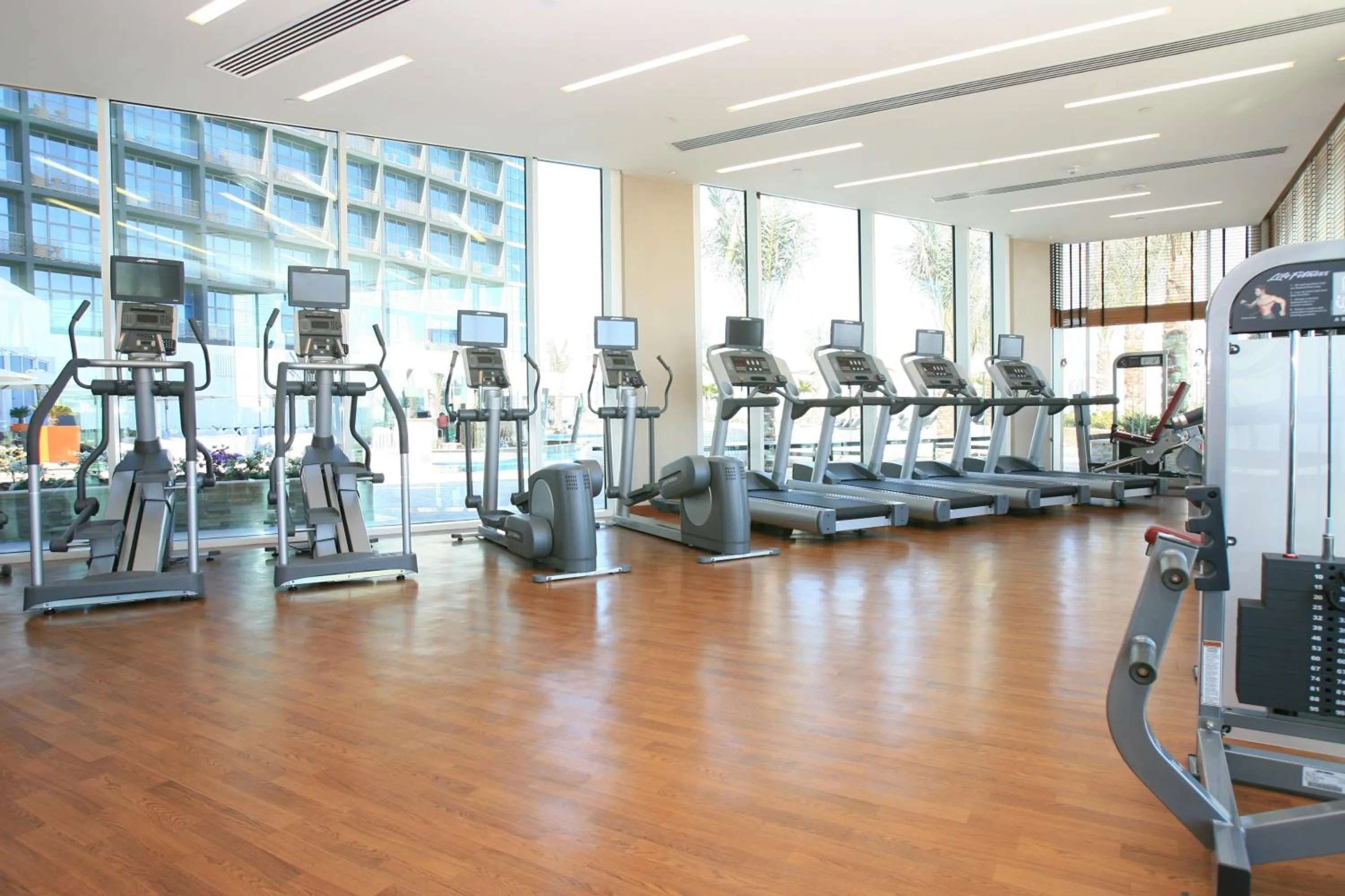 Fitness centre/facilities in Yas Plaza Marina by IHG