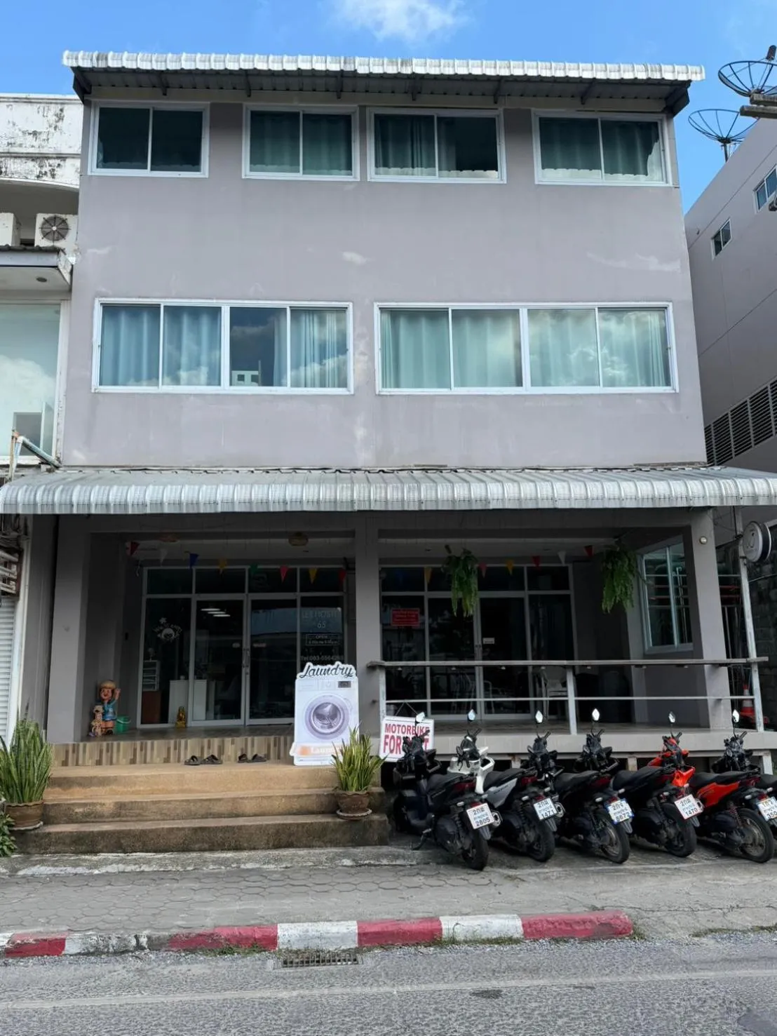 Property building in Ler Hostel 65