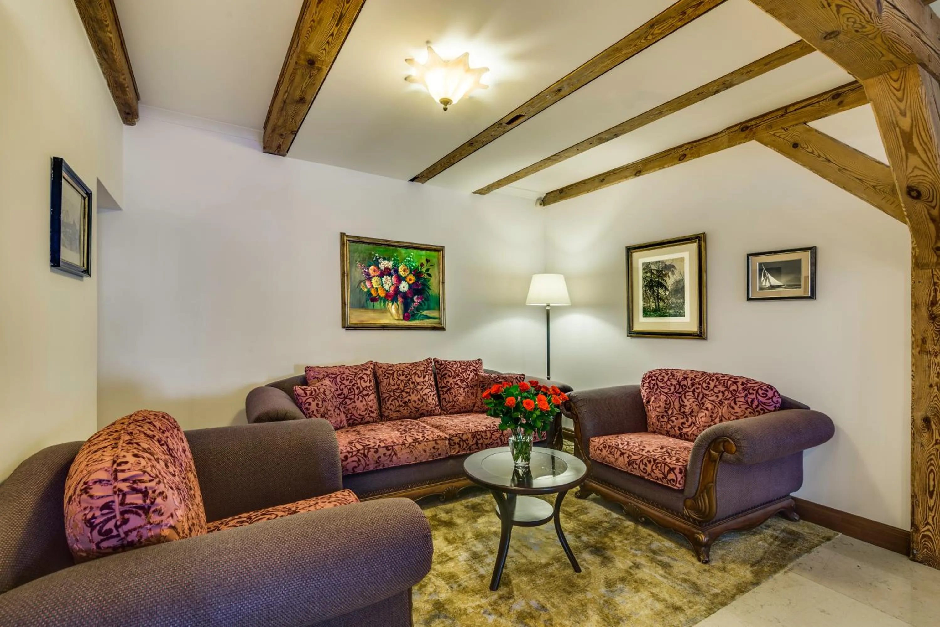 Seating area in Hotel Lubicz