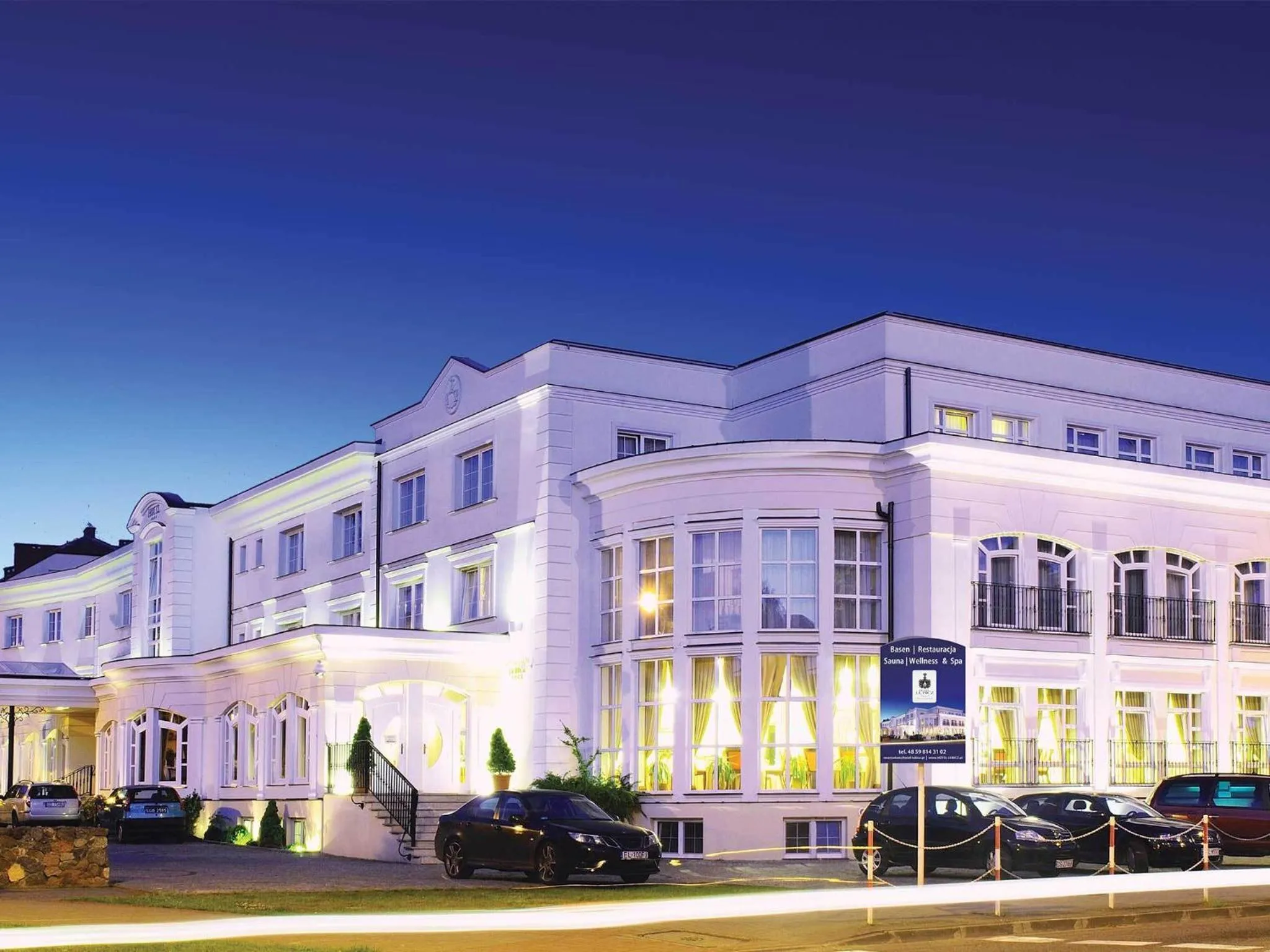 Facade/entrance in Hotel Lubicz