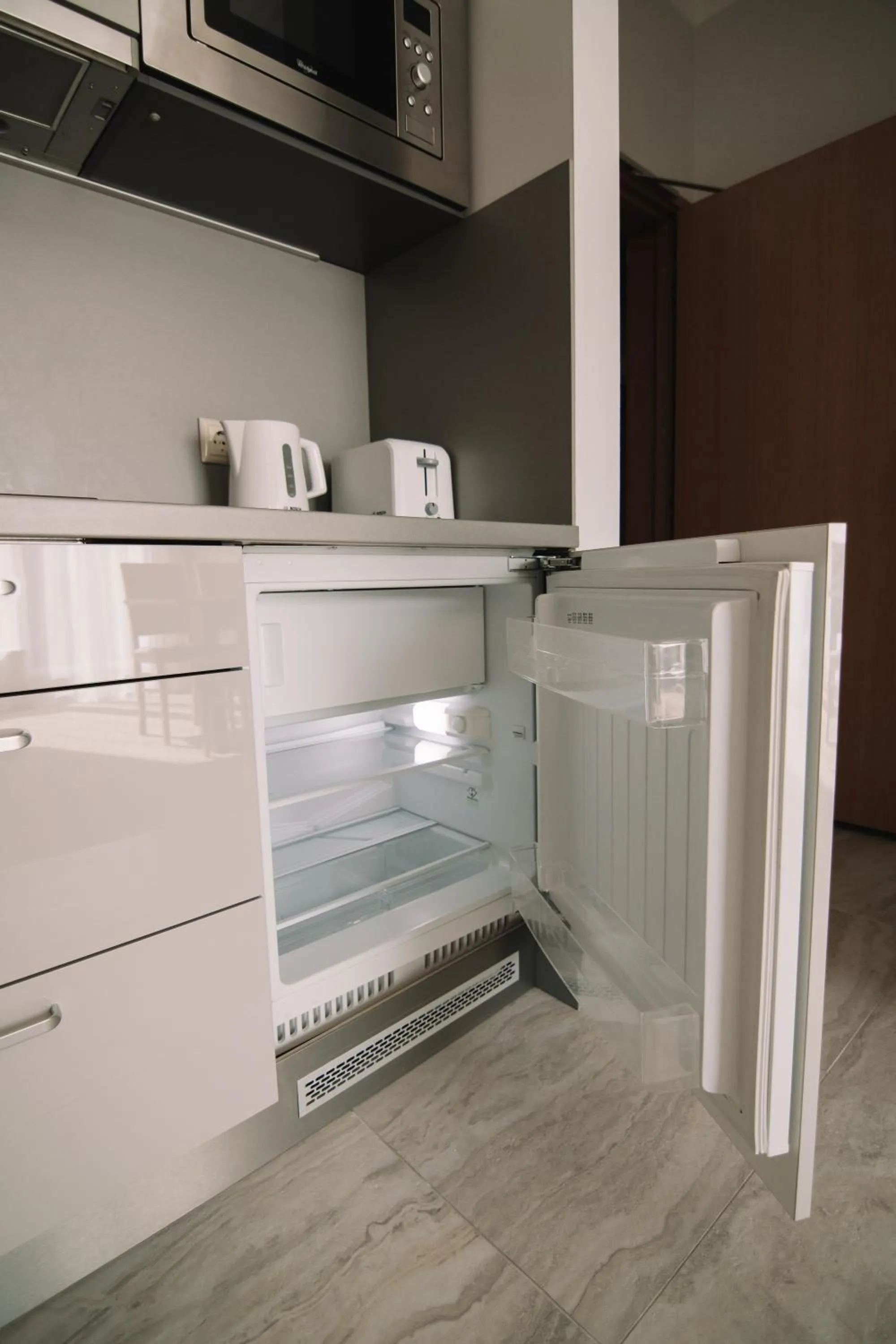 Kitchen or kitchenette in Merepargi ApartHotel & Cafe