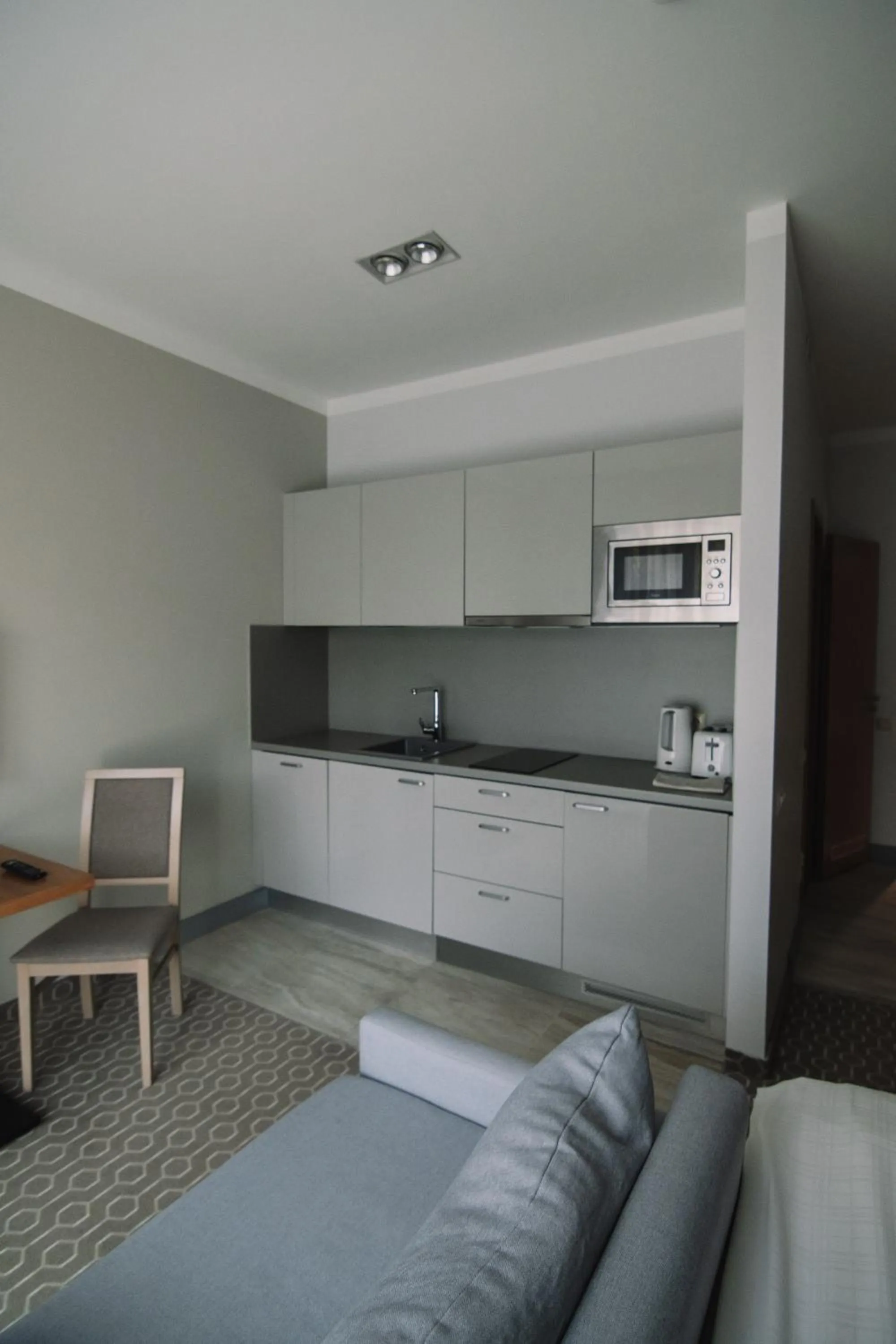 Kitchen or kitchenette in Merepargi ApartHotel & Cafe