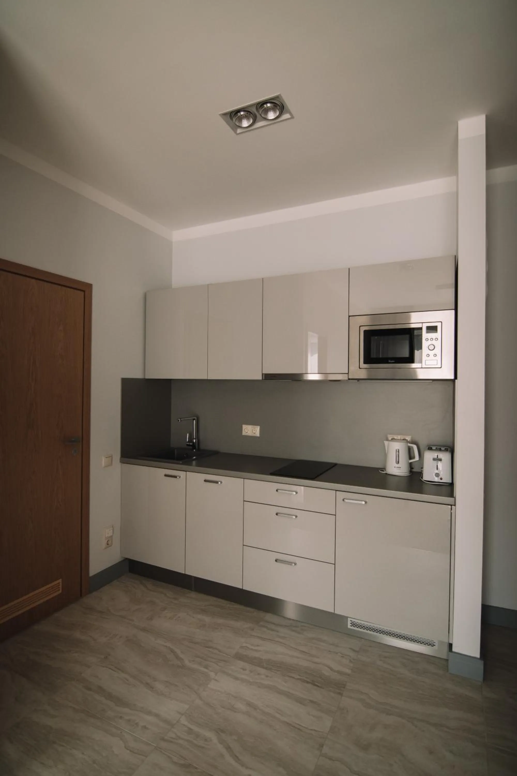 Kitchen or kitchenette in Merepargi ApartHotel & Cafe